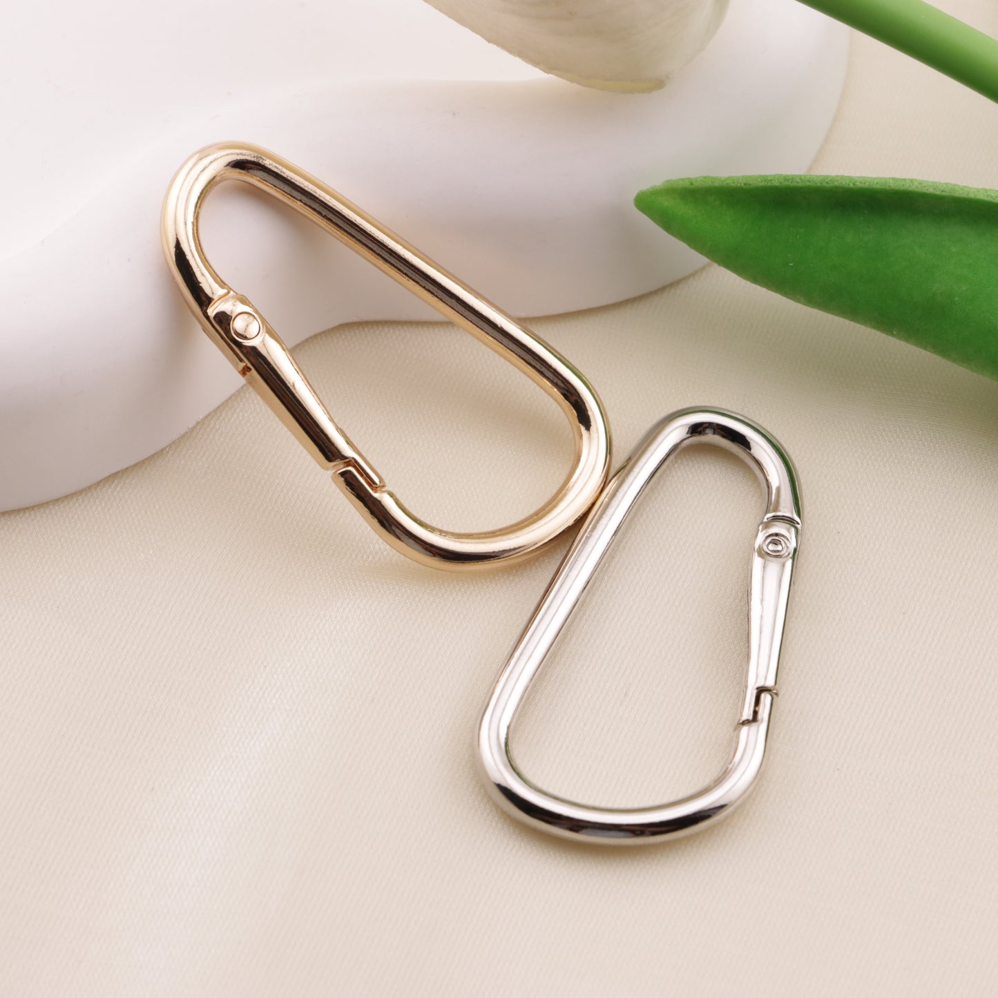 FS6578- 56*30Mm Big Size Gold Or Silver D-Shaped Keychain Ring