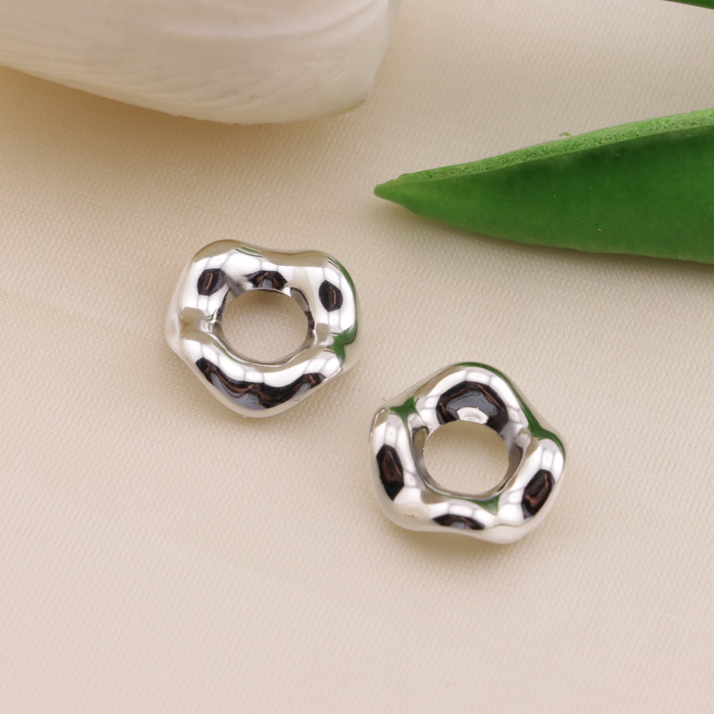 FS6577- 13mm Gold-Plated Or Silver-Plated Wavy Spacer Beads