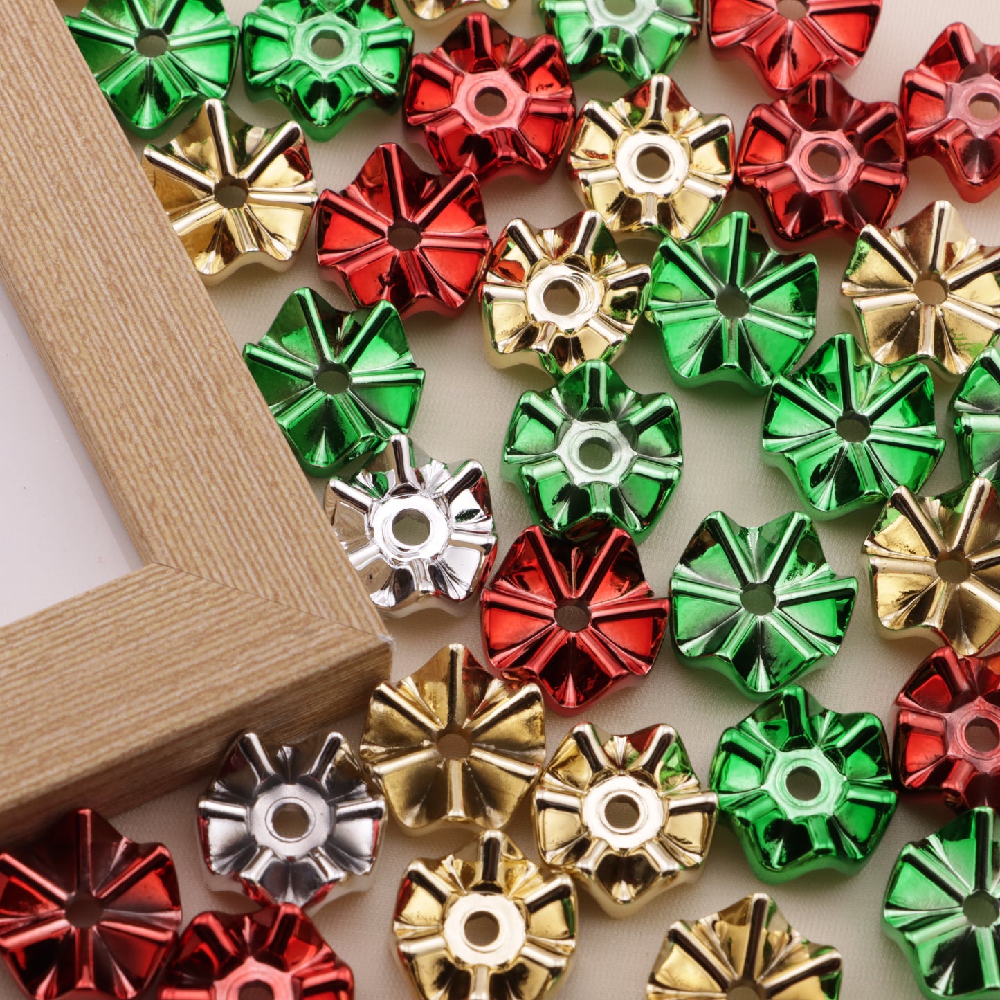 FS6587- 16Mm Christmas Color Wave Spacers Christmas Color Series Wave Spacer Beads
