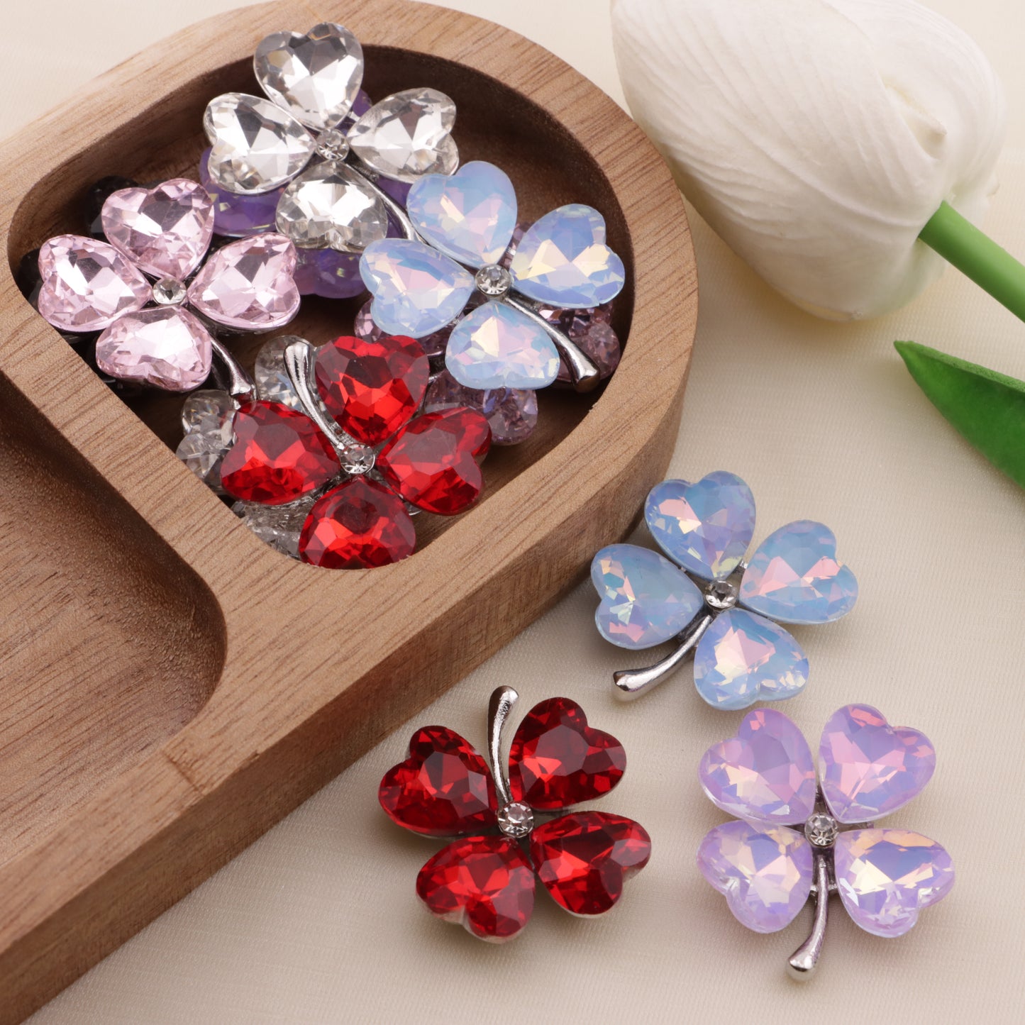 FS6584- 28mm Heart Four-Leaf Clover Alloy Charms Ai Xin Si Ye Cao He Jin Tie Pian