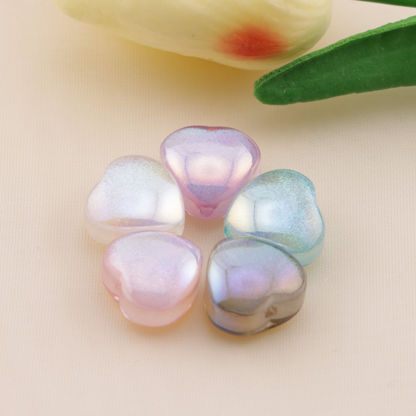 FS5724- 17mm Cat-Eye Heart-Shaped Resin Beads