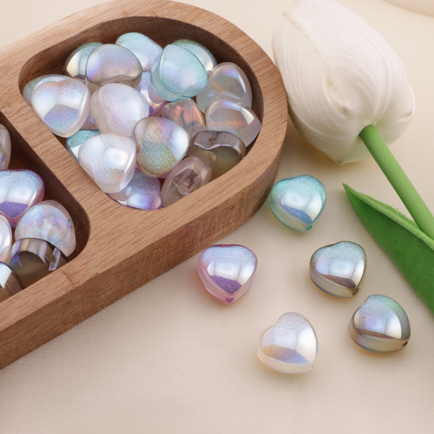 FS5724- 17mm Cat-Eye Heart-Shaped Resin Beads