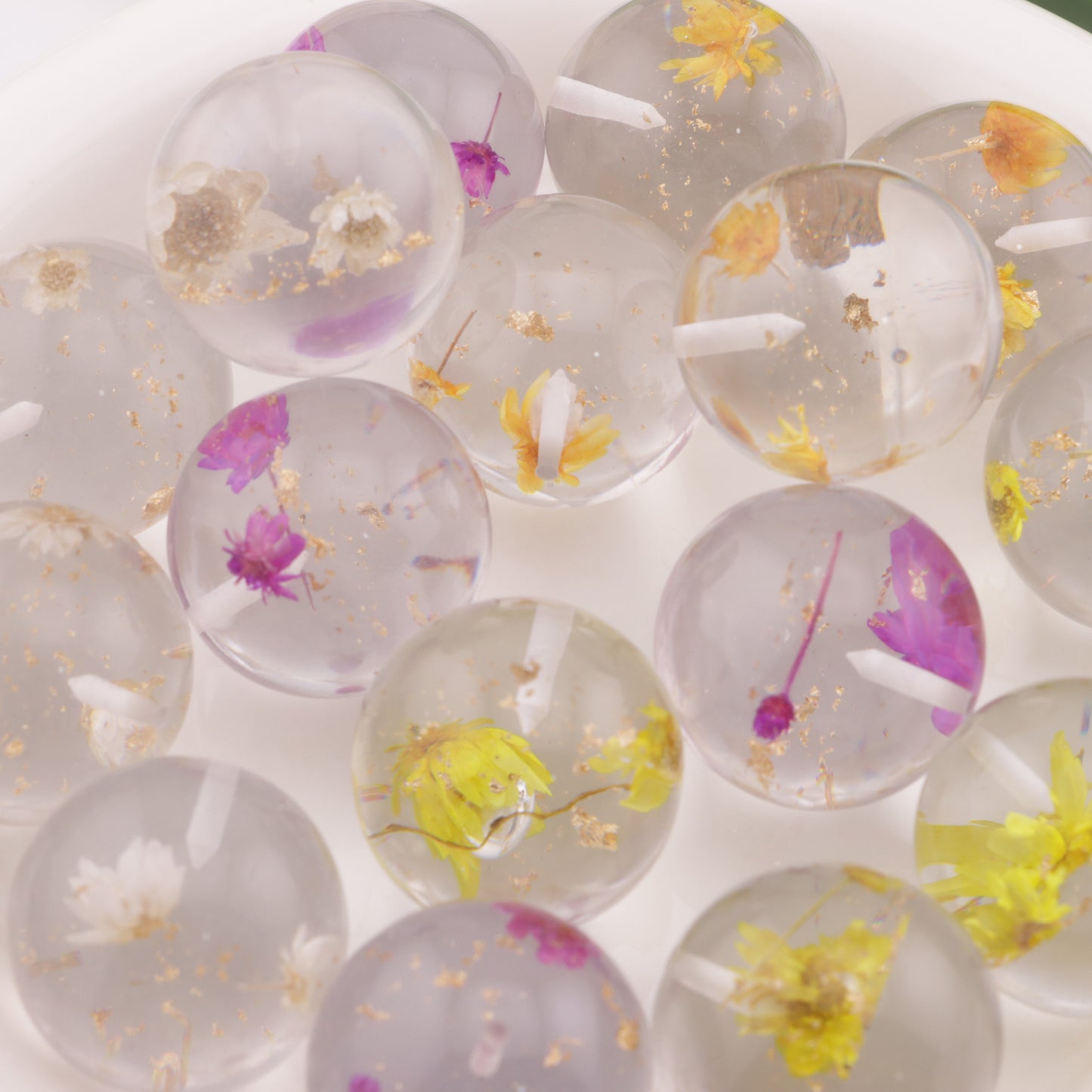FS4294- 25mm Gold Foil Dried Flower Half-Hole (Can Be Used As A Pendant)