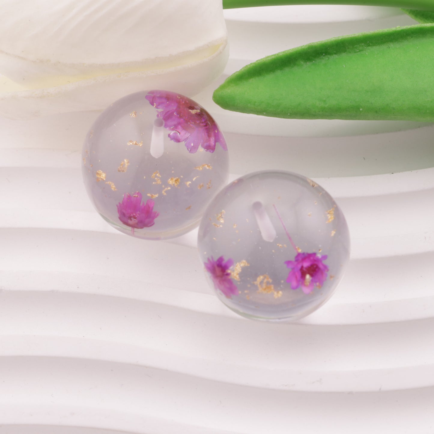 FS4294- 25mm Gold Foil Dried Flower Half-Hole (Can Be Used As A Pendant)