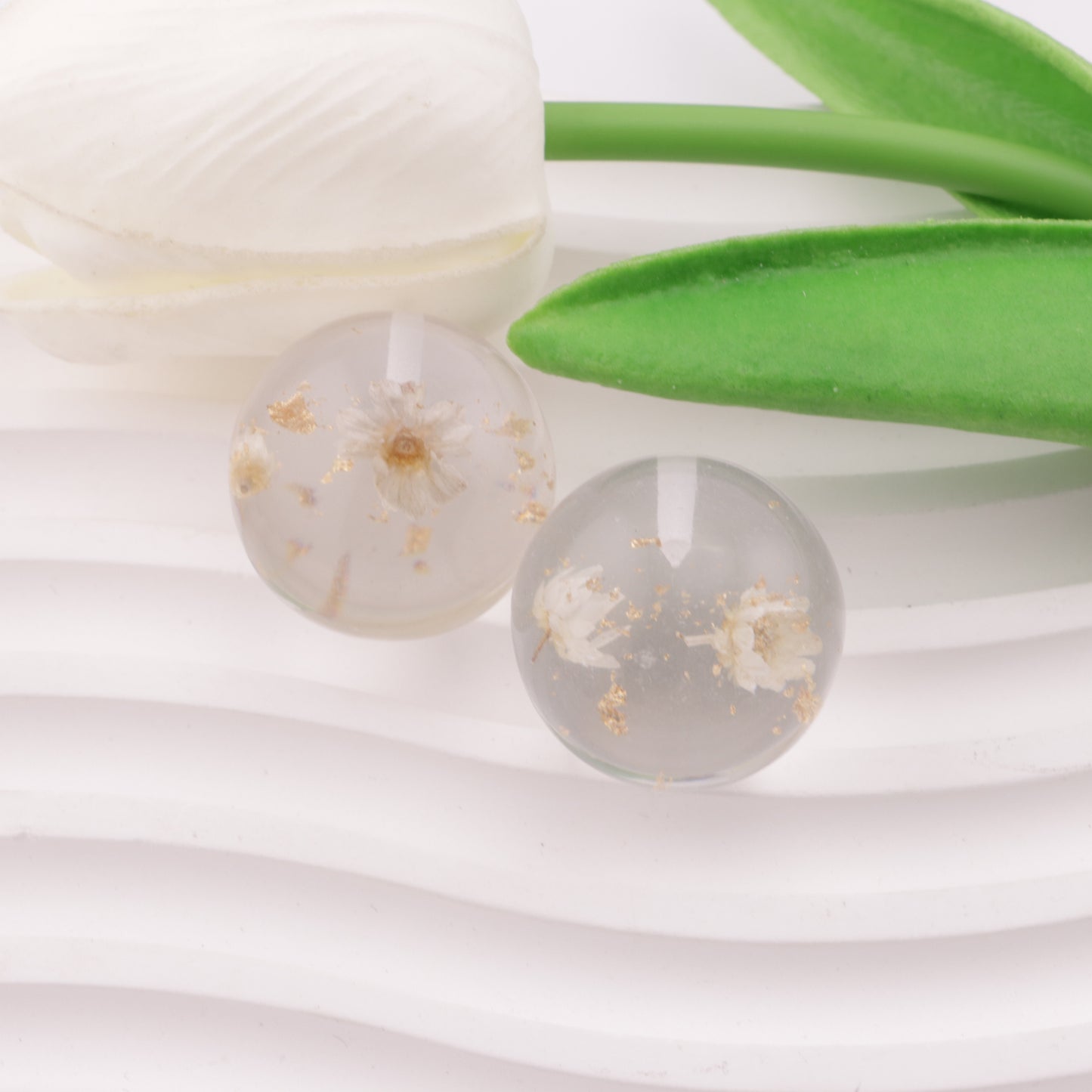 FS4294- 25mm Gold Foil Dried Flower Half-Hole (Can Be Used As A Pendant)