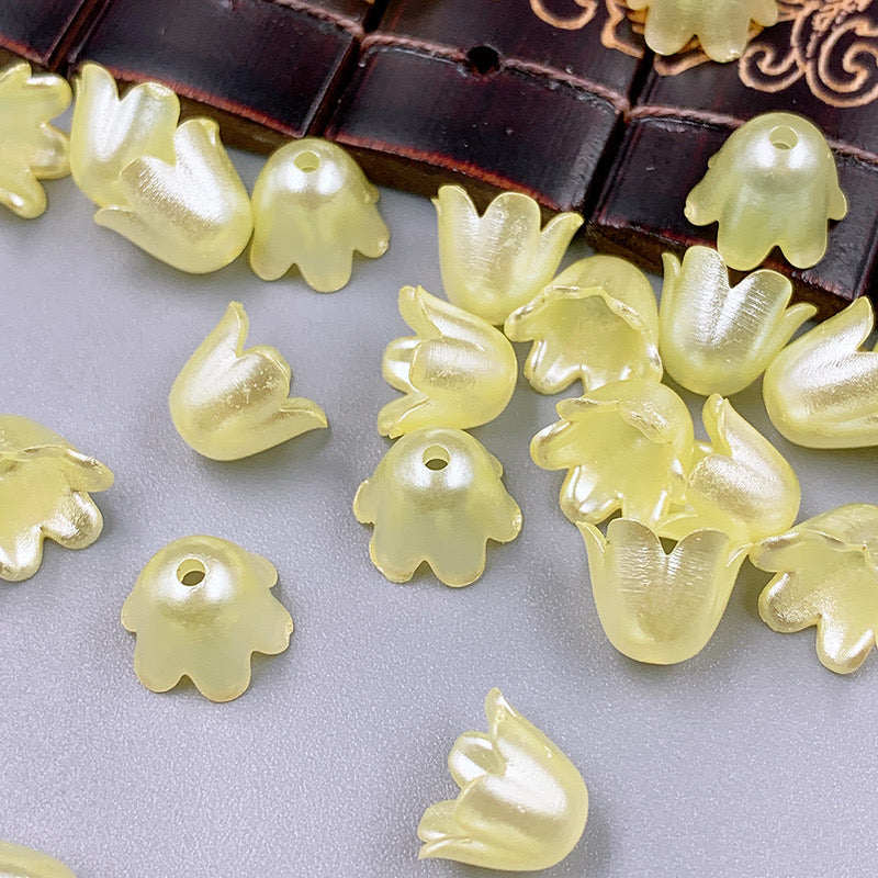 FS0935- 8Mm Mother - of - Pearl Lily - of - the - Valley Acrylic Beads For Making Car Hangers