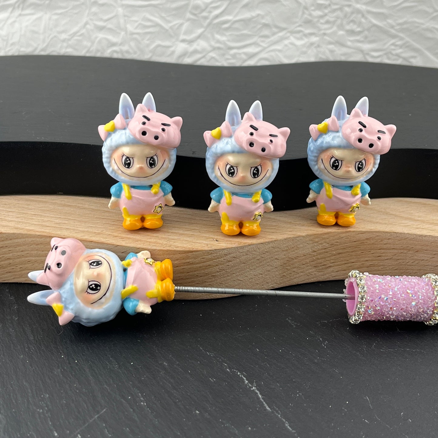 FS2643-1PCS Cute Labubu Painted Doll Pen Topper (With Half Hole)