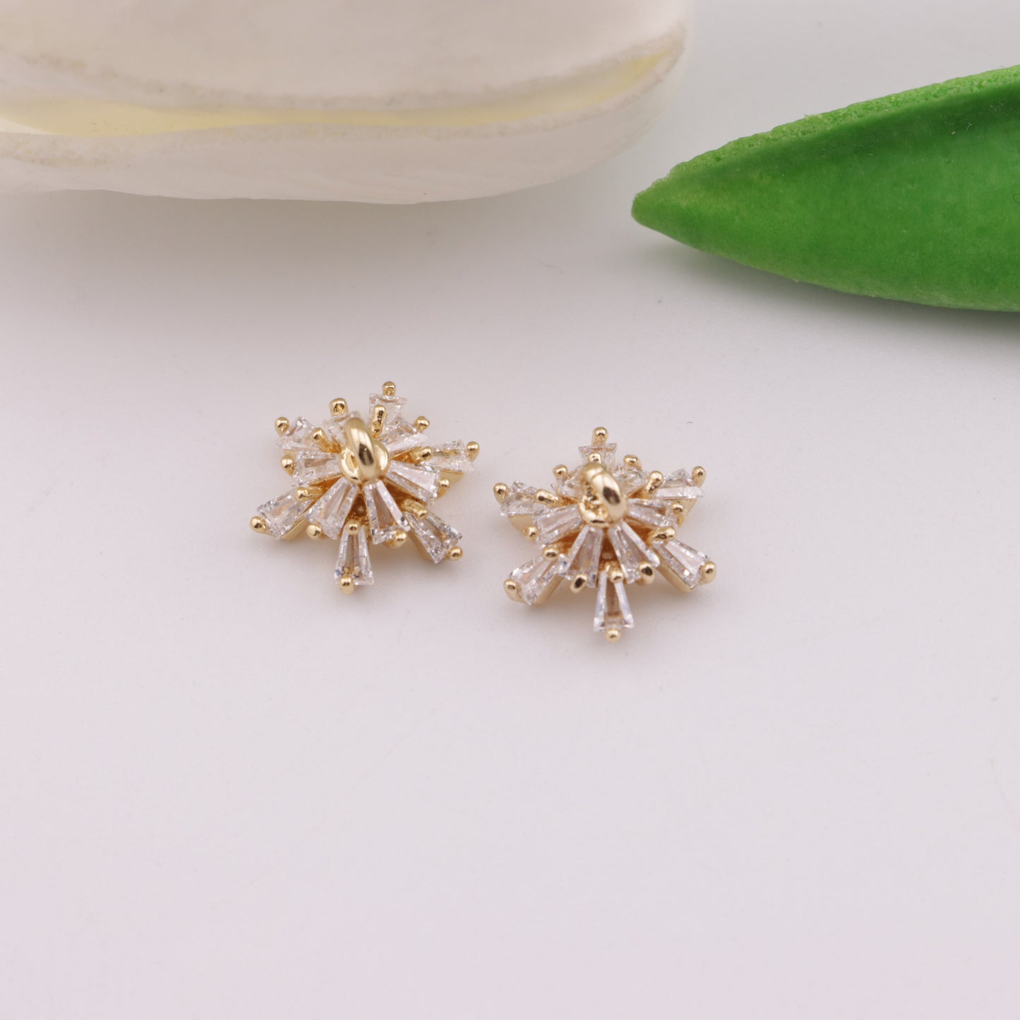 FS4035- 18K Real Gold Diamond-Embedded Pendant Needle (For Half-Hole Beads)
