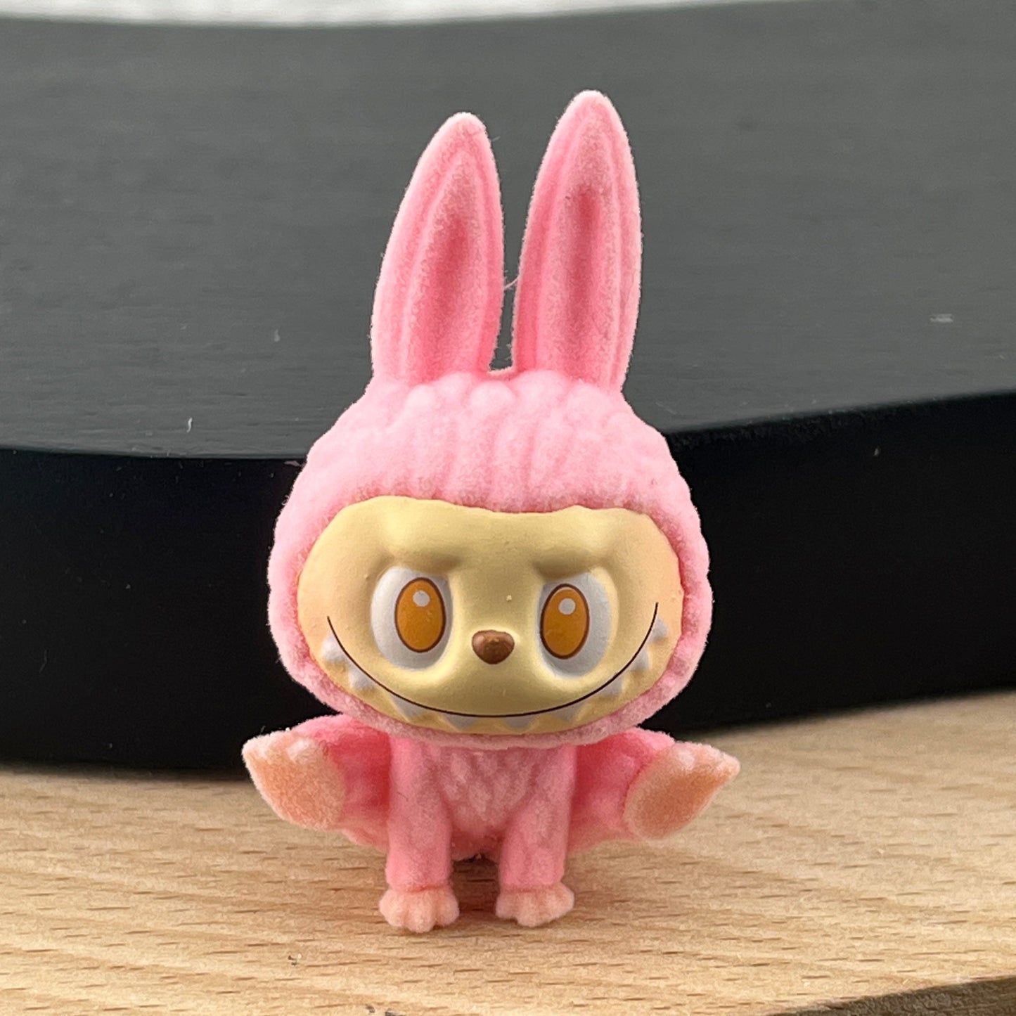 FS2713-1PCS Flocked Labubu