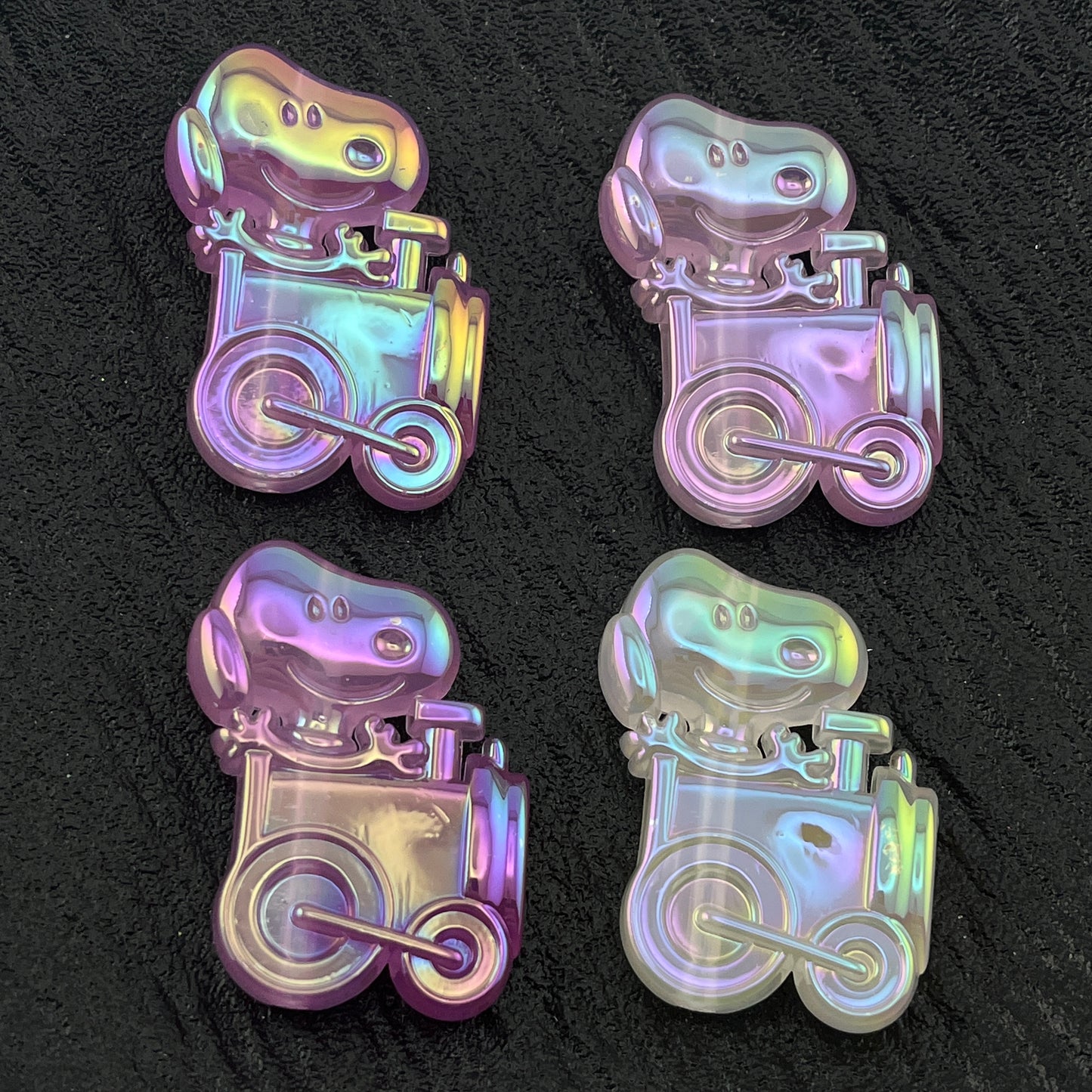 FS2198- Snoopy Glow-in-the-Dark/Photochromic Resin Beads