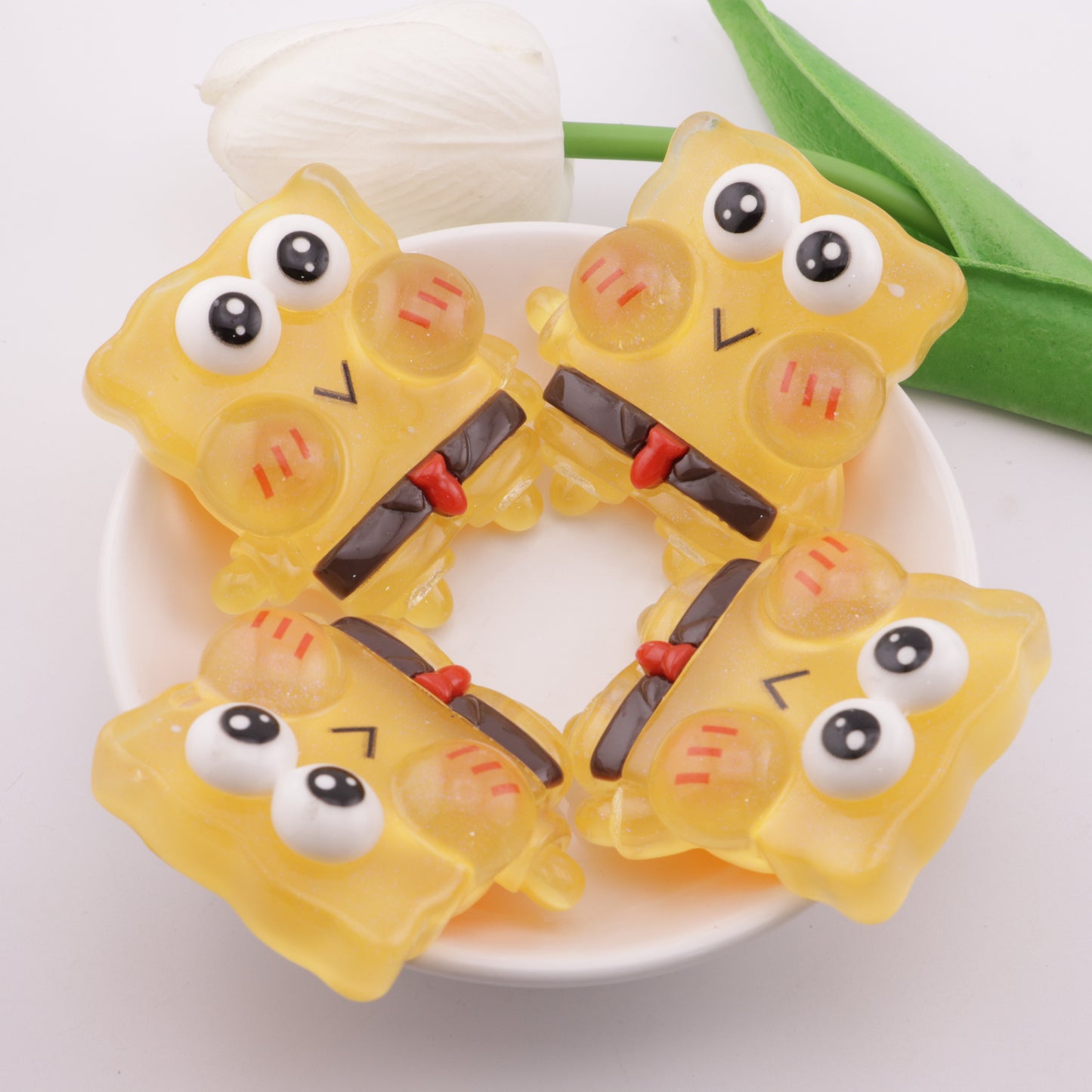 FS5700- Spongebob Resin Patches Luminous Glow