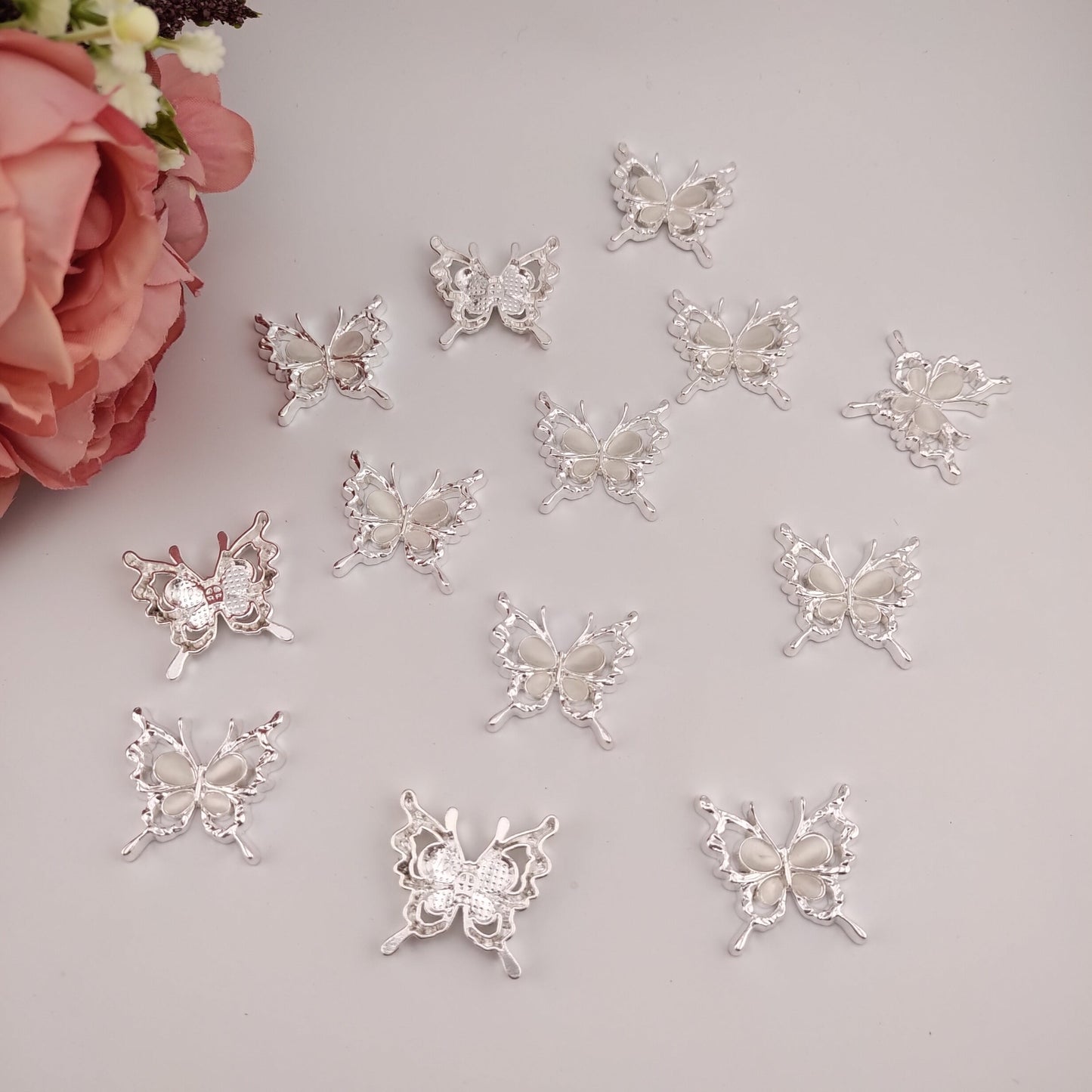 FS1070- 28MM Silver Shiny Butterfly Alloy Patch For Making Fancy Bead