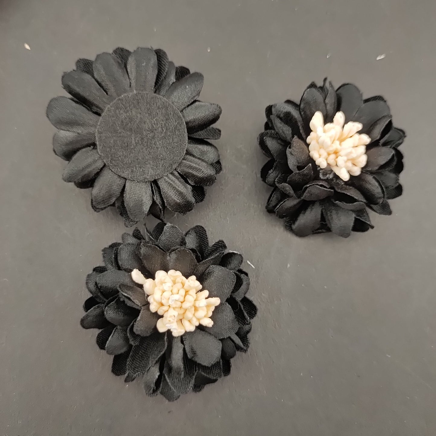 FS0944- 41MM - Three-Color Fabric Daisies