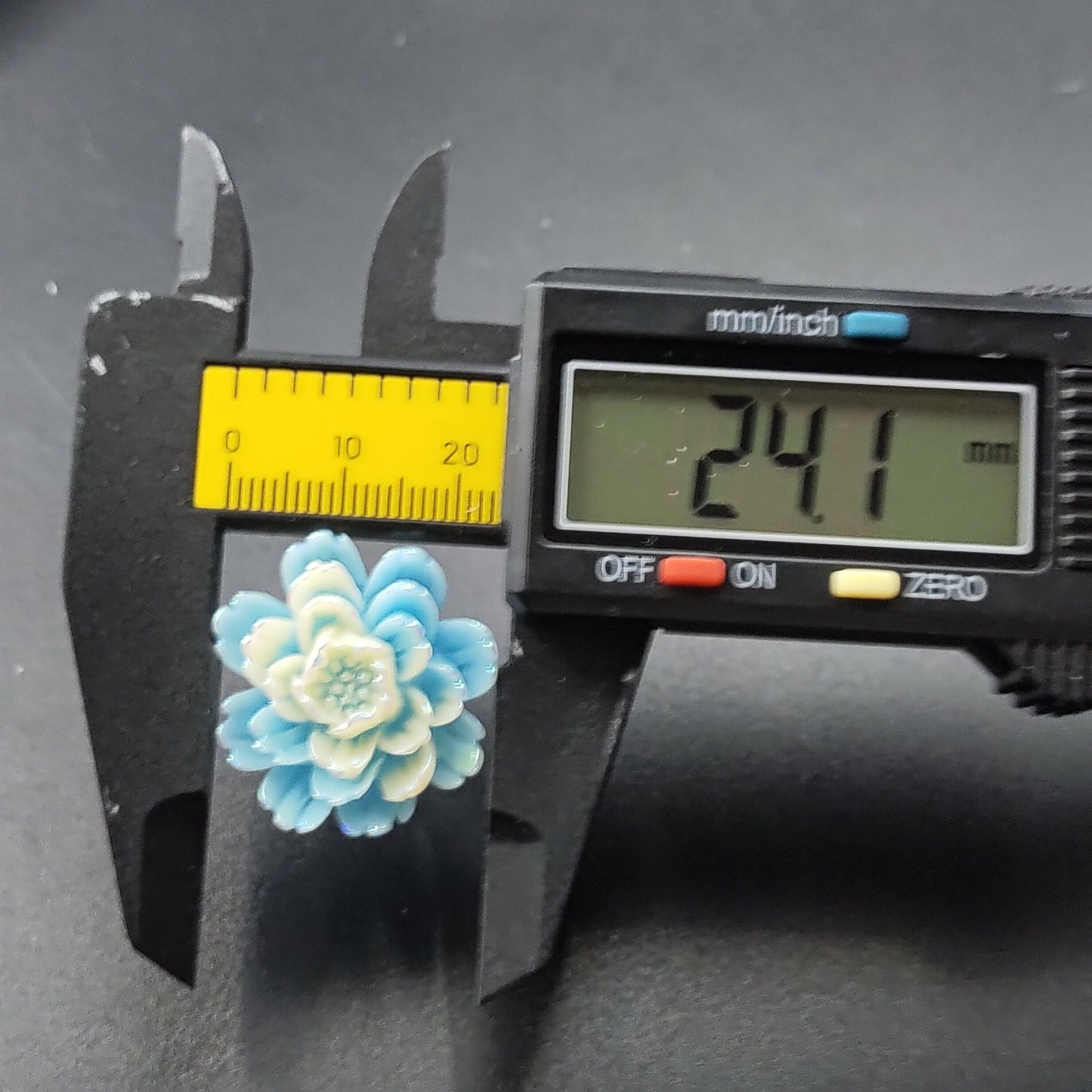 FS0309- 24MM Plastic Flower Charms Accessories For Making Fancy Beads