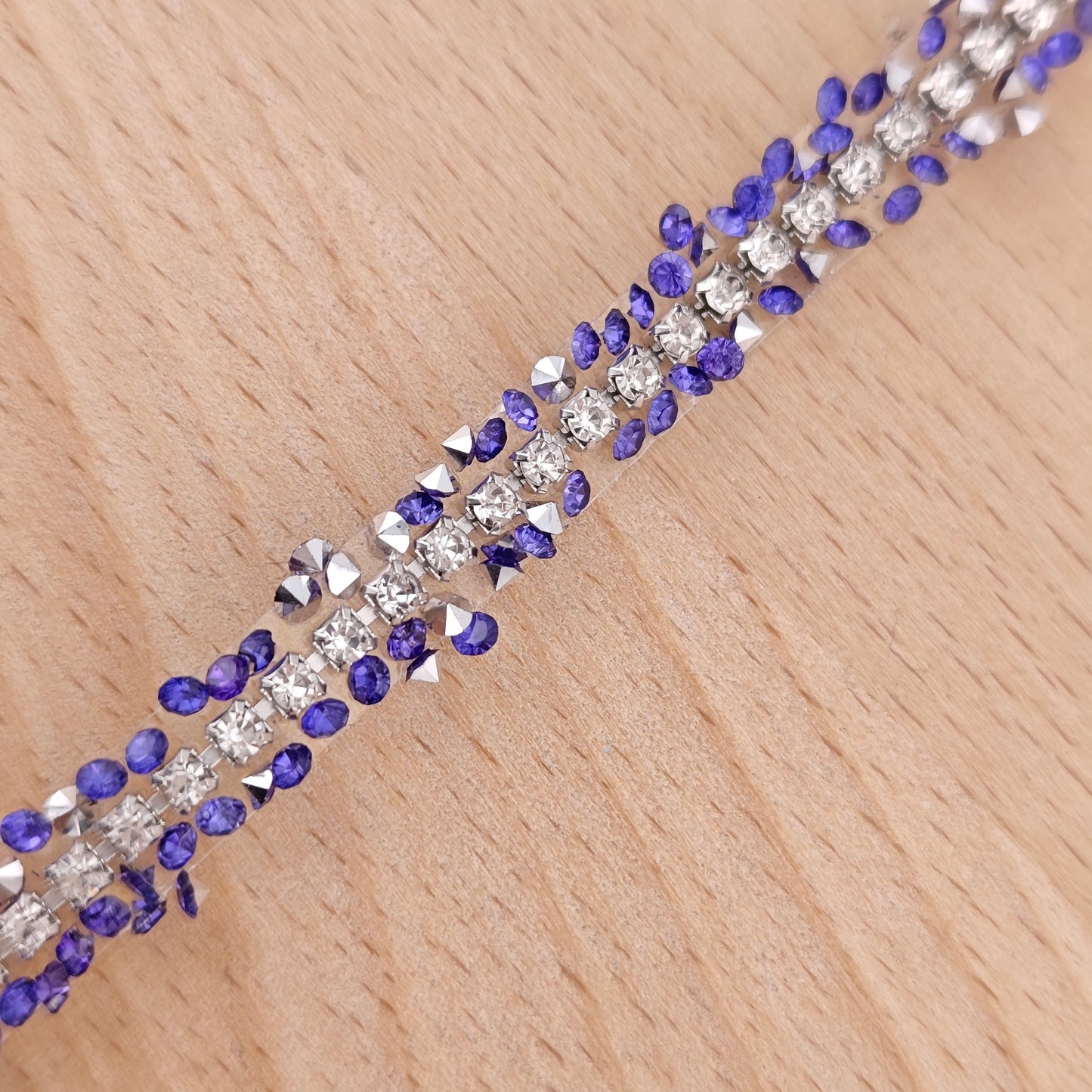 FS2994- 9mm Width Sugar Diamonds Wraps tapes With Silver Chain In Middle Diamonds Tapes for Making Fancy Beads