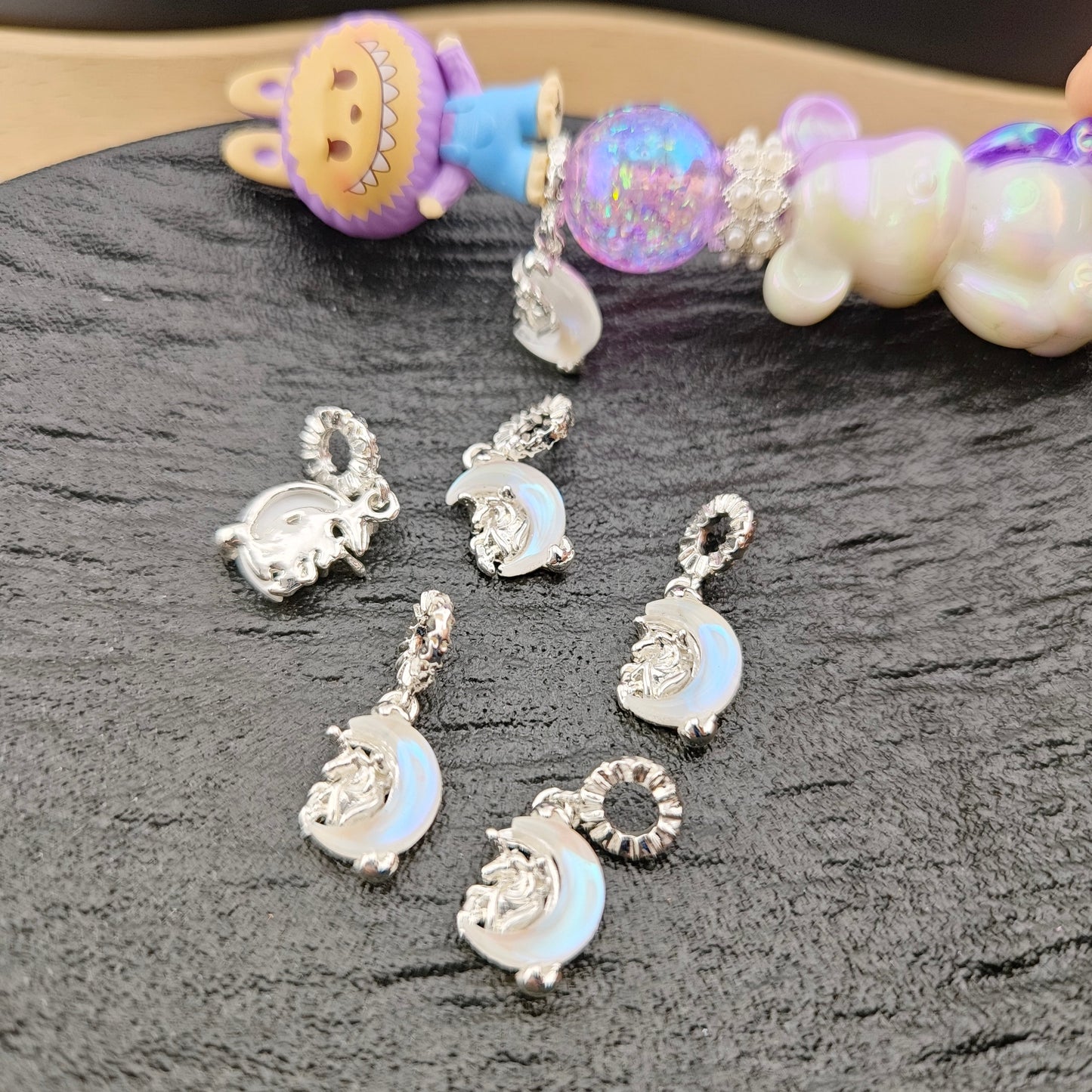 FS2854-Moon and Horse Spacers Charms