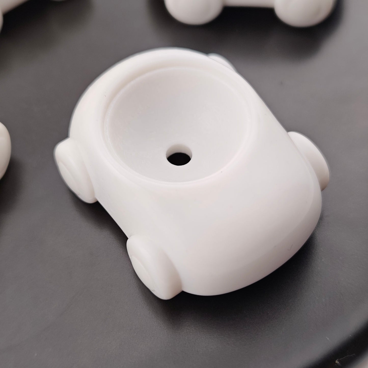 FS3075- 10 Pieces 38*30mm White Car Based Beads