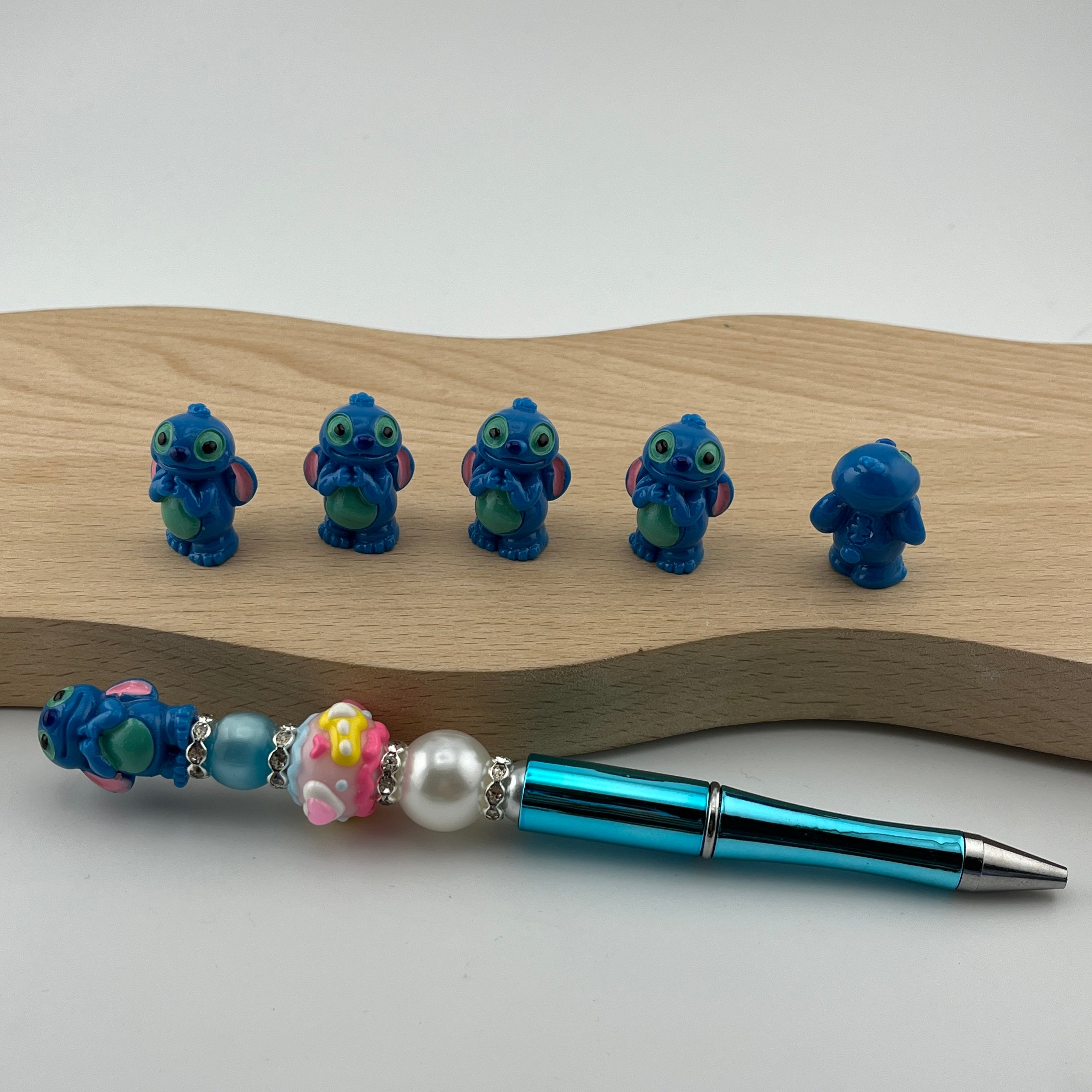 FS1630-26MM Stitch Resin Pen Topper