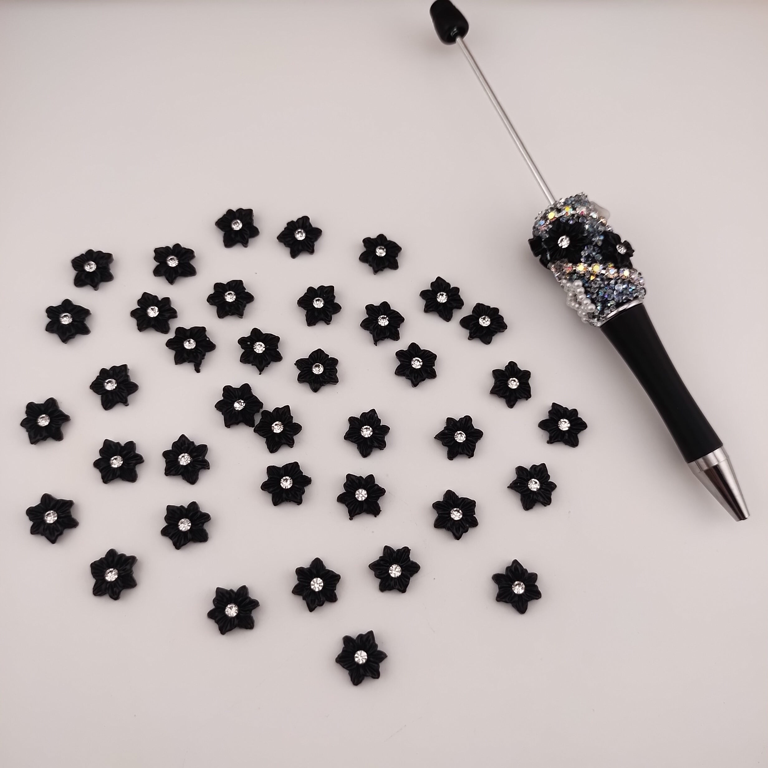 11MM Black Diamonds Flower Resin Accessories