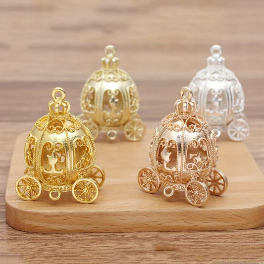 FS4879-42*26mm Palace Lantern Accessories: Alloy Three-dimensional Rabbit, Goldfish, Gourd, Flower Basket Hollowed-Out Lantern