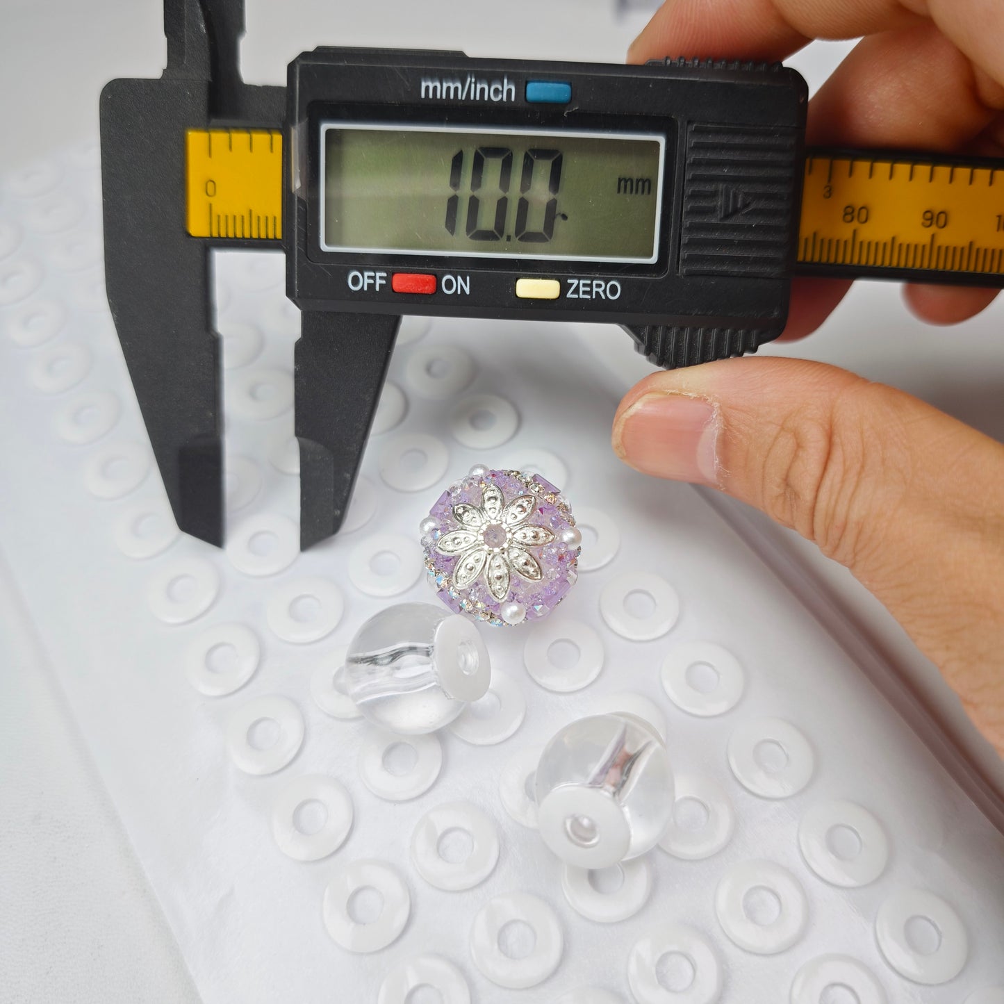 [KM6969]- 10mm Round, With Middle Hole:4mm, 50 Pieces/Sheet, 1cm Round Double Sided Tapes, Pre-Cut Circular Ring Circles Nano Sticker Tapes