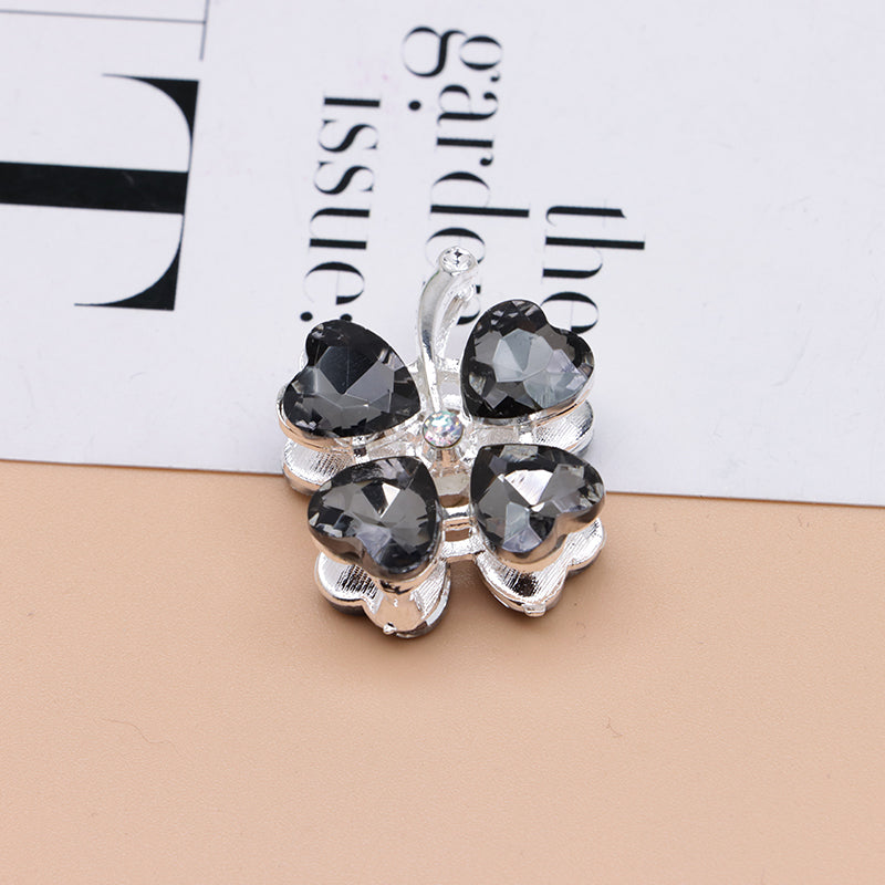 FS4848- Approximately 2.9×2.4×1.3 Cm Four - leaf Clover Alloy Beads Four - way Passable For Pen