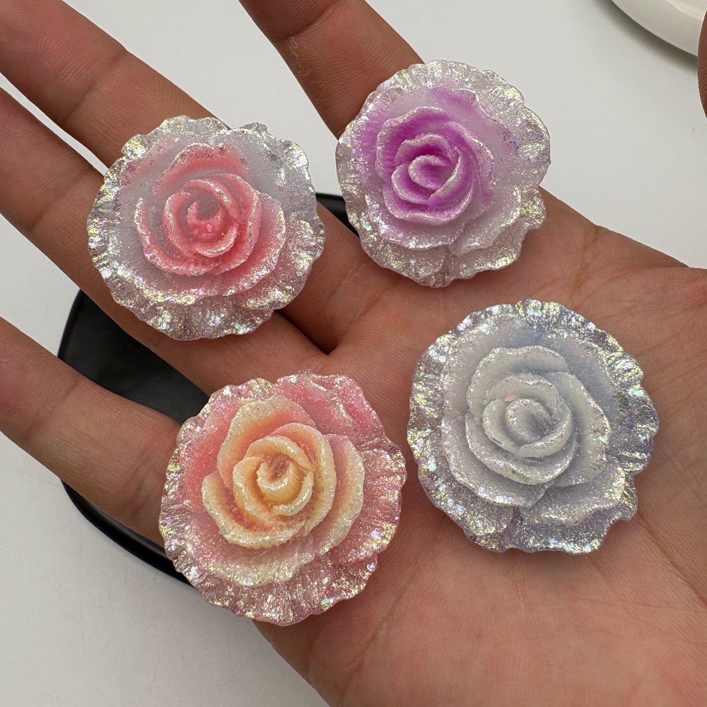 FS5383- 36Mm Luminous Soft Flower Charms