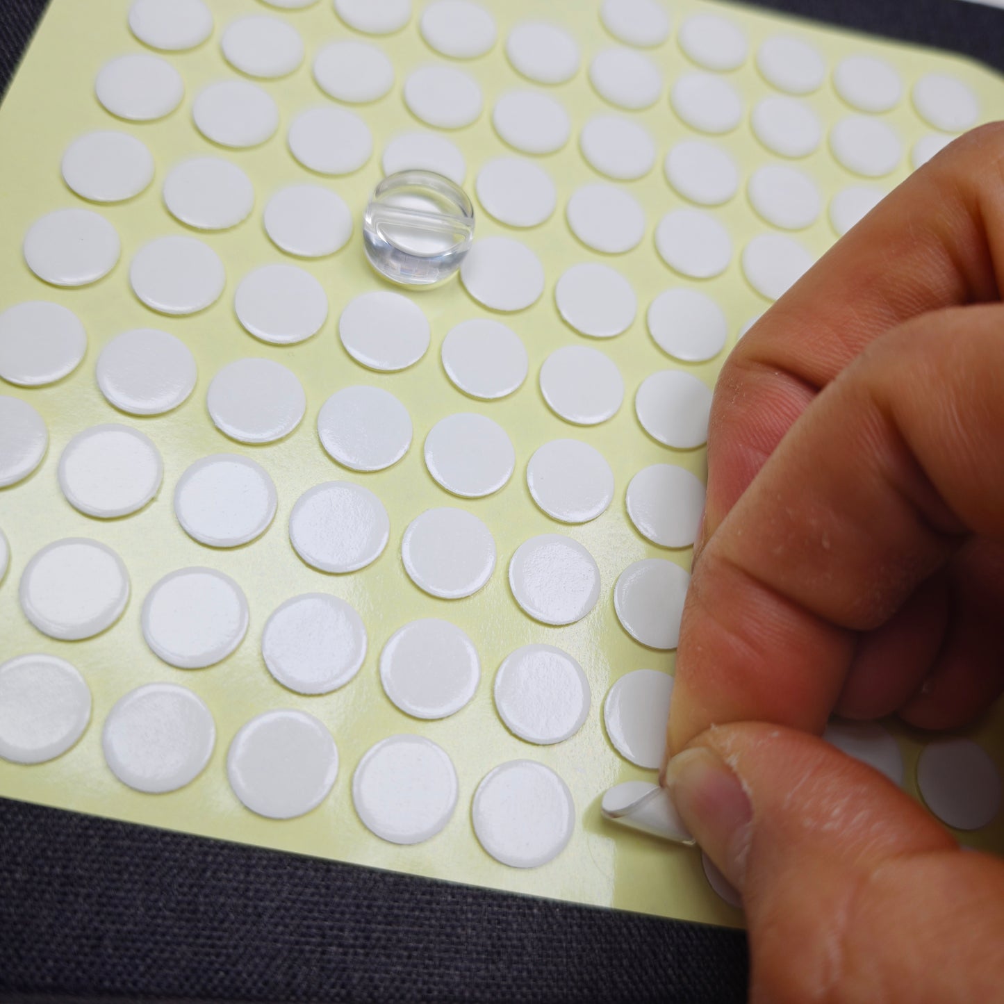 [KM6860]- Diameter 10mm, 100 Pieces/Sheet, Pre-Cut Round Double Sided Tapes