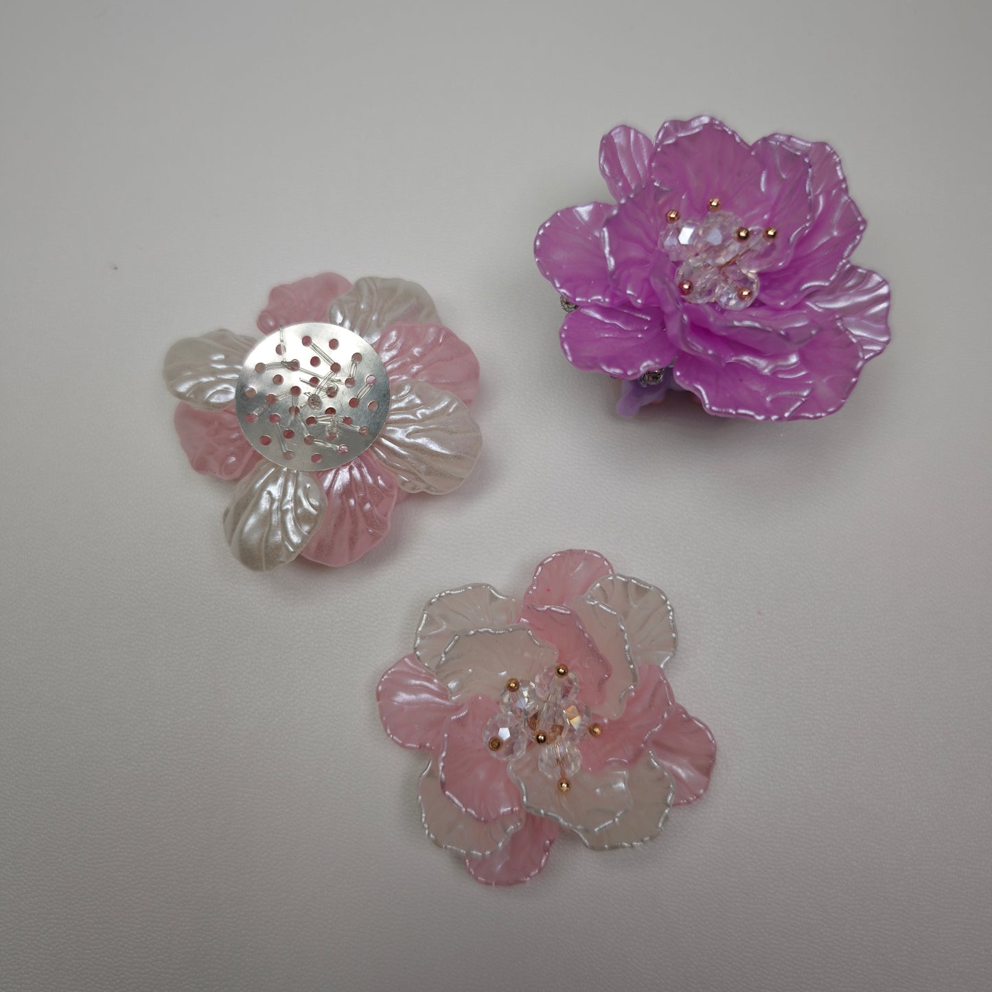 [KM6883]- 47mm 진주색 2겹 크리스탈 꽃 참