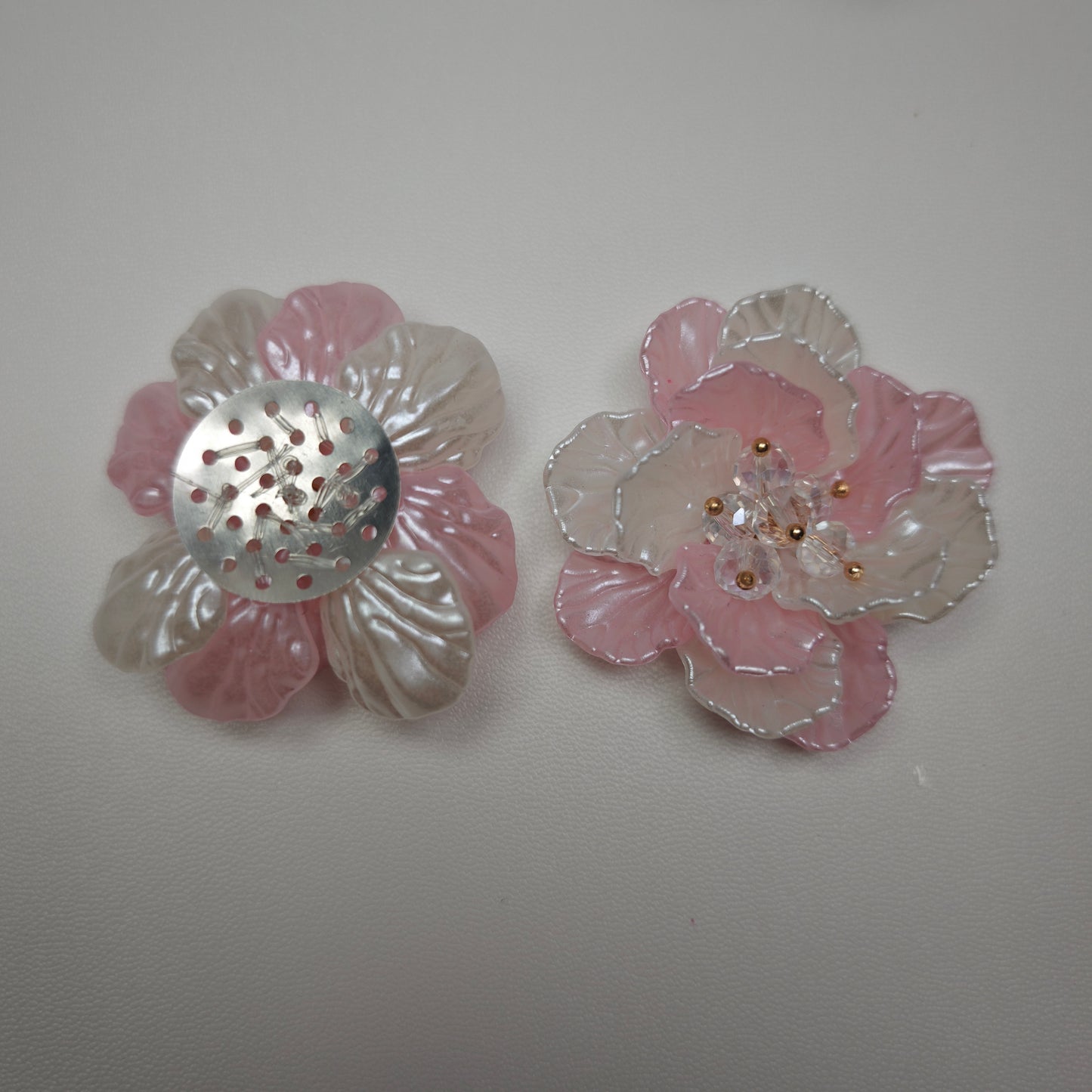 [KM6883]- 47mm 진주색 2겹 크리스탈 꽃 참