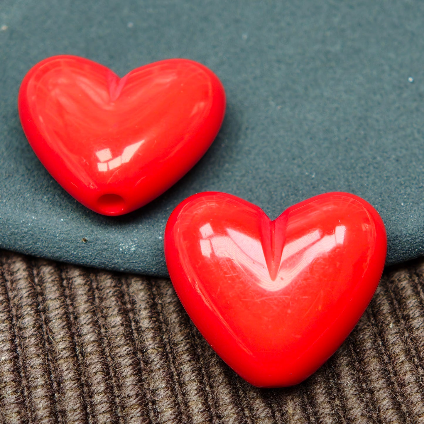 [KM6924]- 21mm*24mm Medium Szie Domed Heart Based Beads