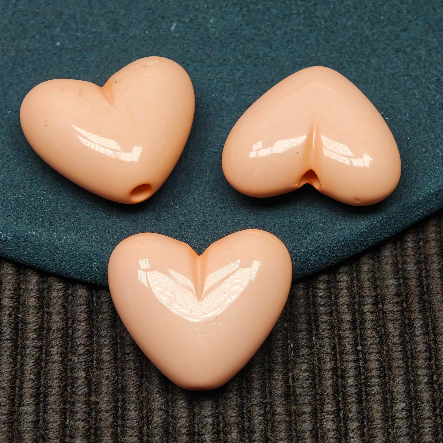 [KM6924]- 21mm*24mm Medium Szie Domed Heart Based Beads