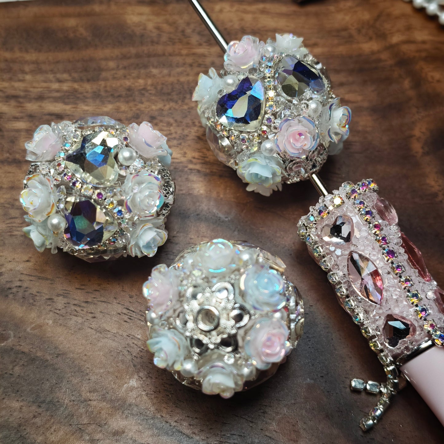 Video- [KM6963]- 25mm Luminous Rose Flower Love Heart Fancy Beads, Fit for Beadable Pens