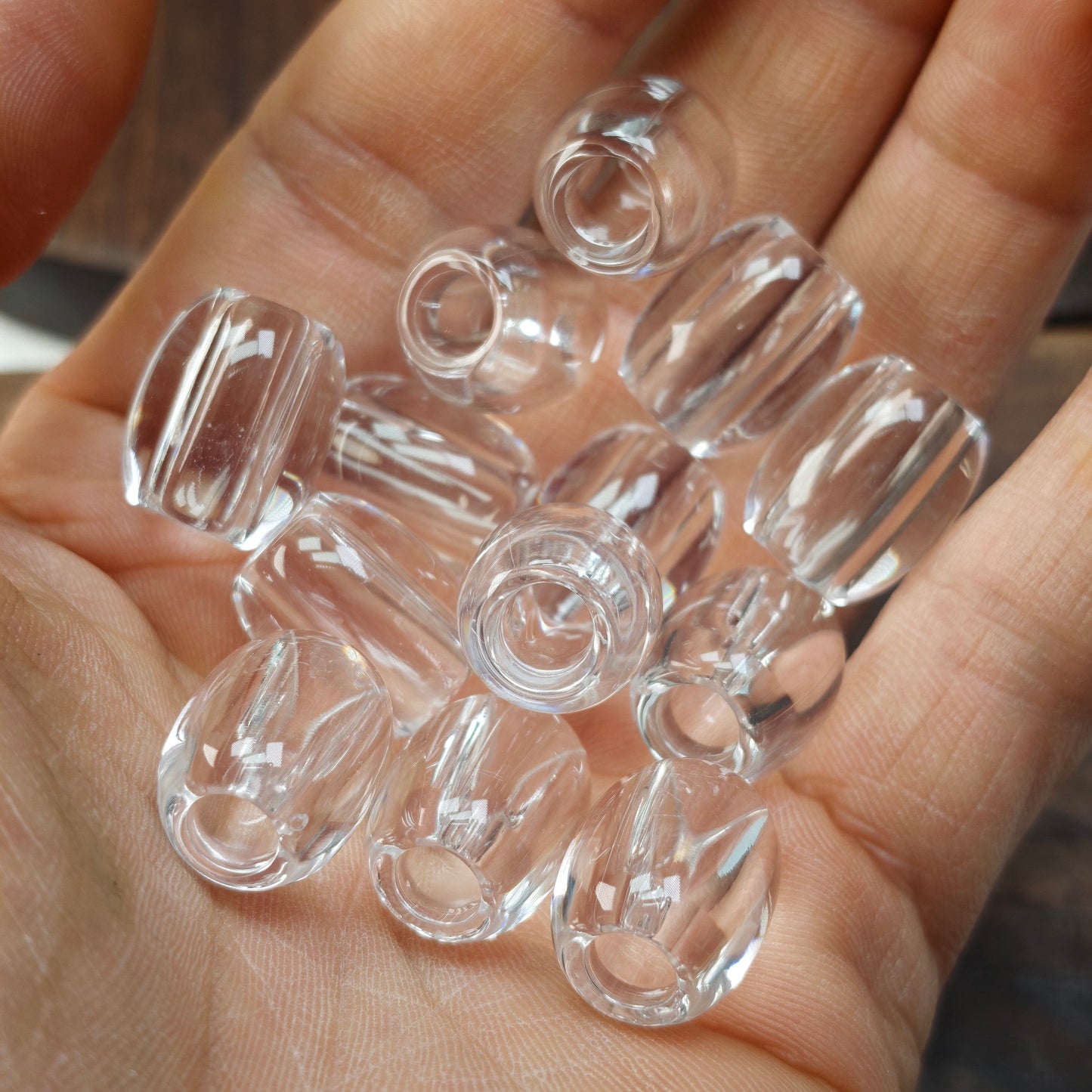 [KM6967]- 16mm*13.5mm、穴：6mm、ビッグホールクリアアクリルビーズ