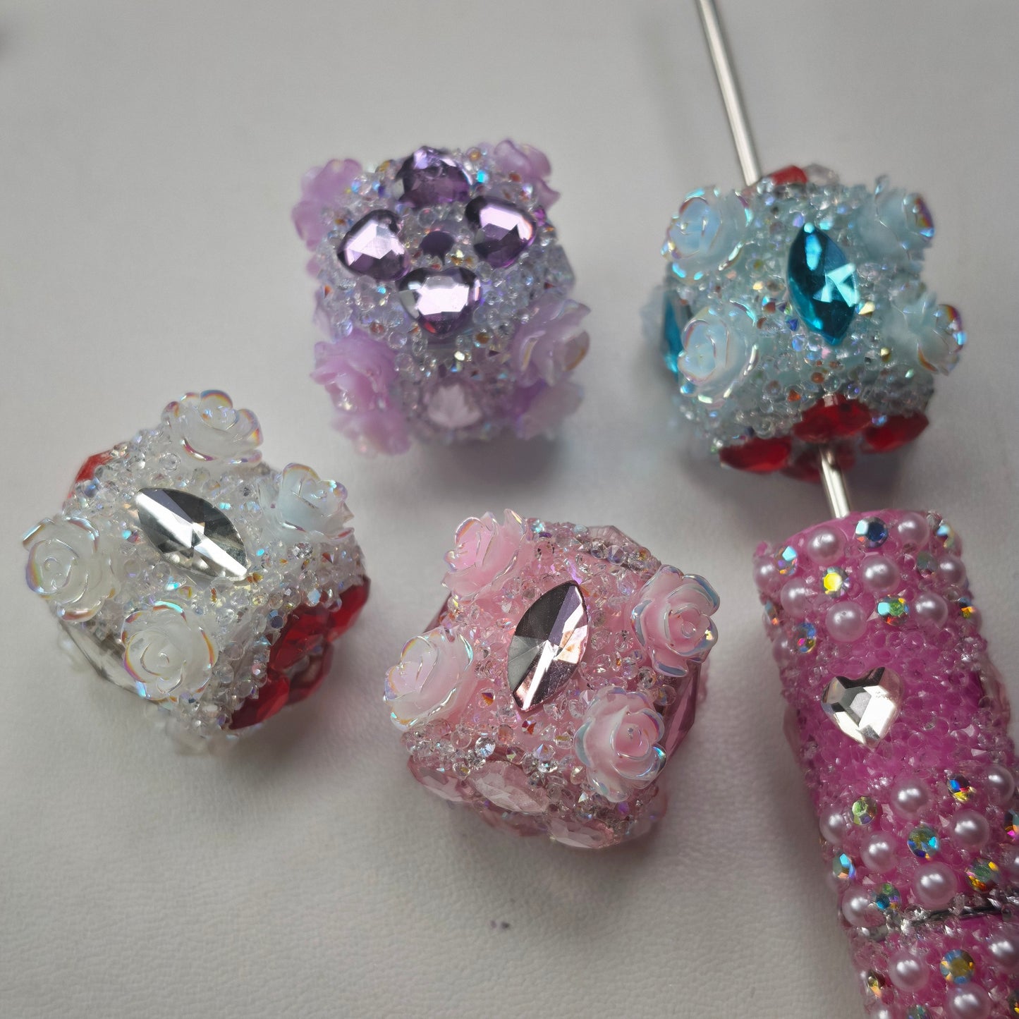 [KM6977]- 22mm Heart Flower Fancy Sugar Beads