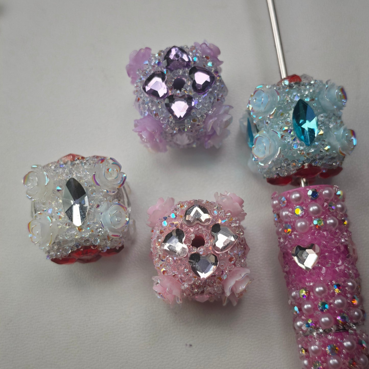 [KM6977]- 22mm Heart Flower Fancy Sugar Beads