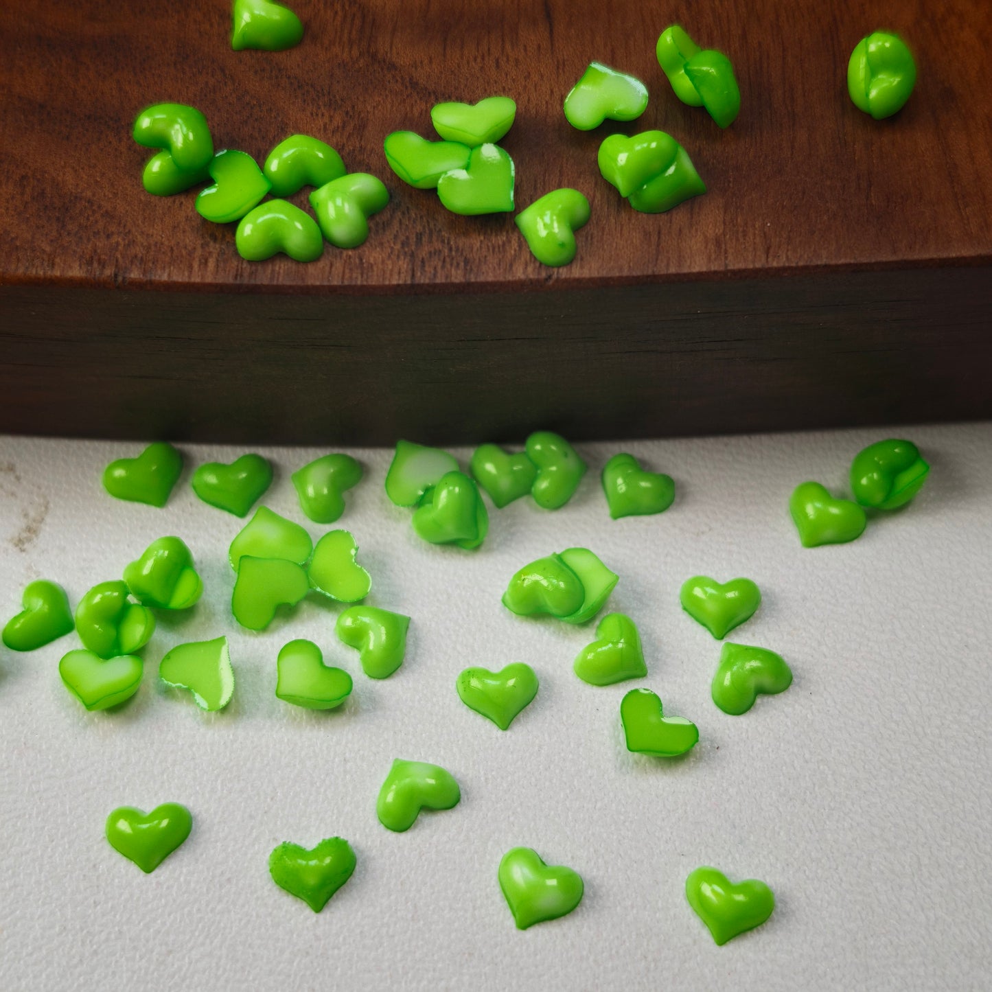 [KM6988]- 5mm Small Love Heart Resin Nails Charms