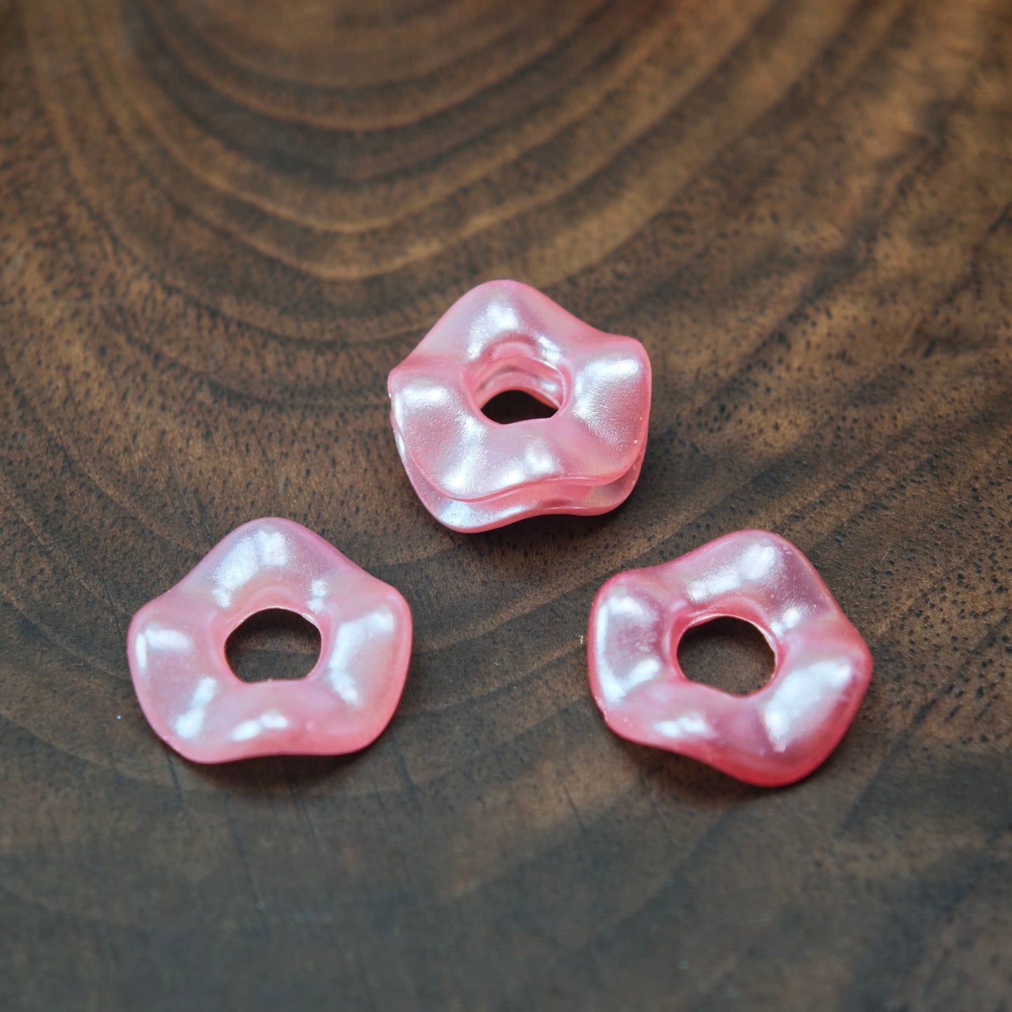 [KM5850]- 13mm Pearlescent Wavy Spacers, Acrylic Pearl Color Wavy Spacers Beads