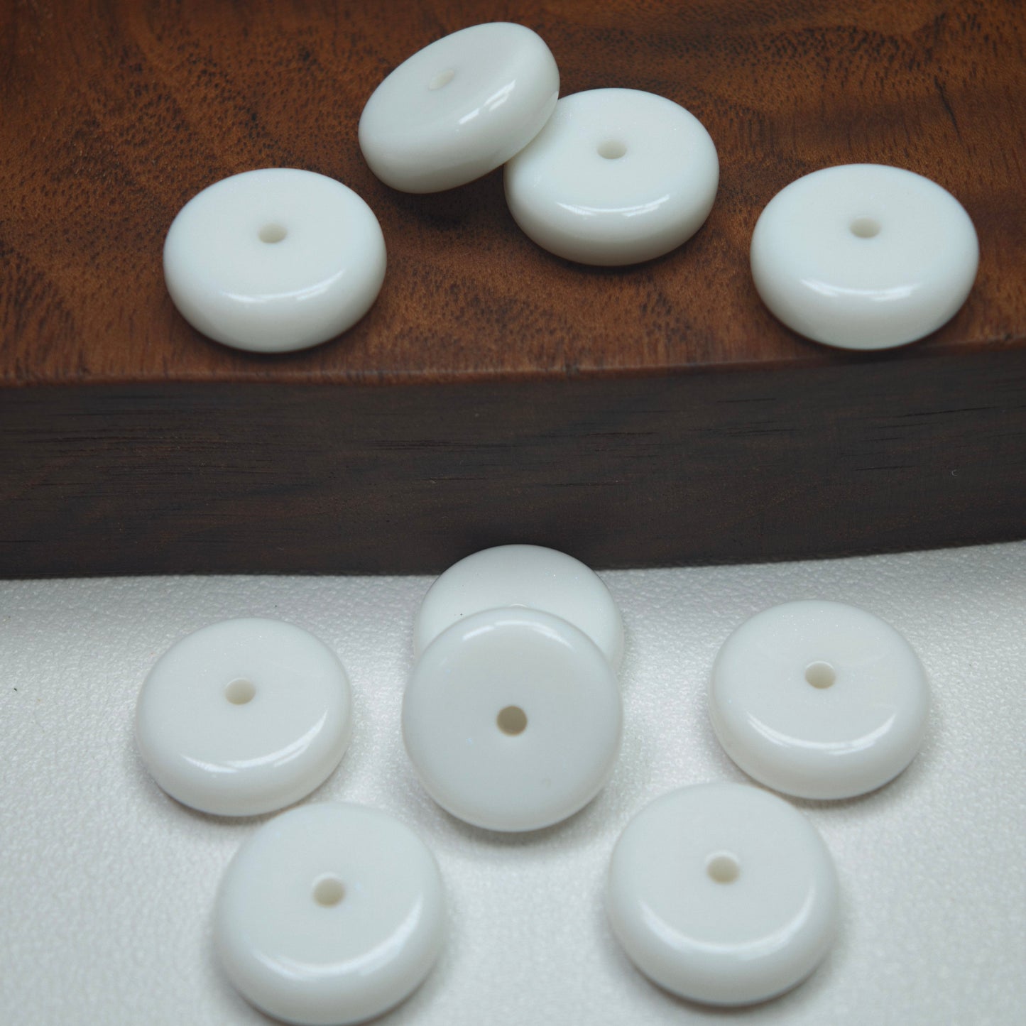[KM7004]- 13mm Clear Round Plate Stand Based Beads, with Pen Toppers Hole, Middle Hole Size For Beadable Pens Rod, Beads Thickness 4.5mm
