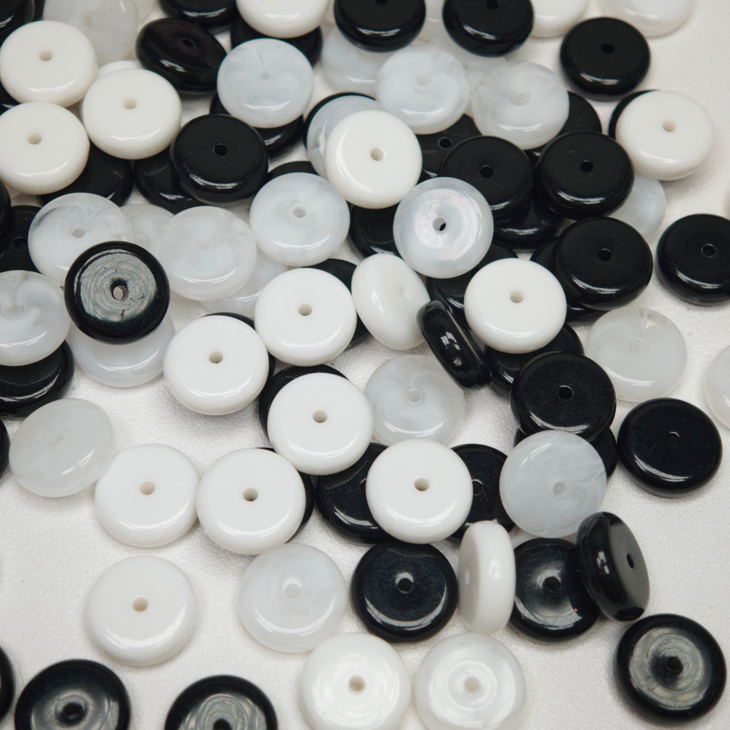 [KM7004]- 13mm Clear Round Plate Stand Based Beads, with Pen Toppers Hole, Middle Hole Size For Beadable Pens Rod, Beads Thickness 4.5mm
