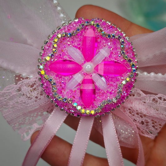 [KM7025]- 44mm Round Plate Flower Bows Fancy Beads