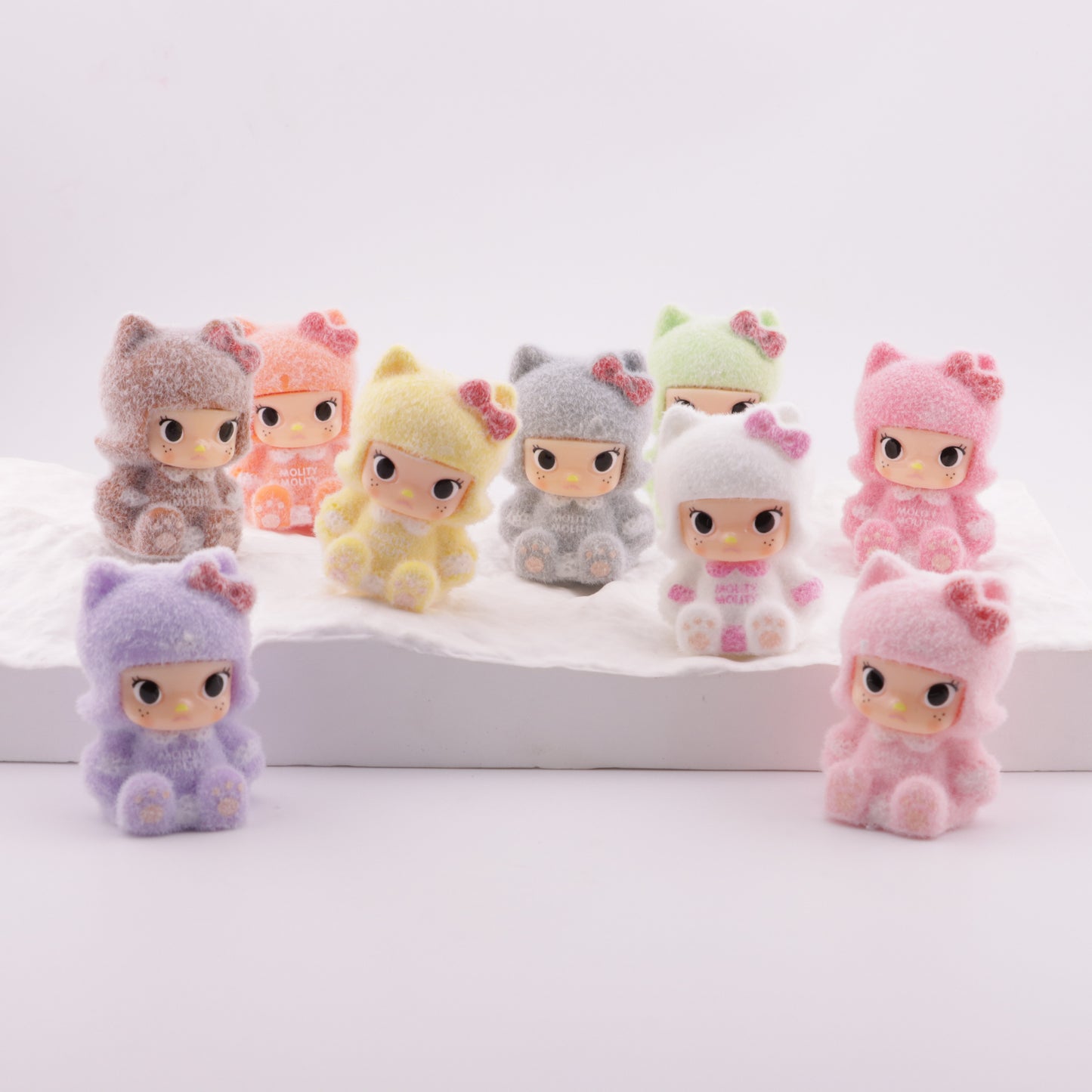 FS6027- Molly Flocked Resin Beads