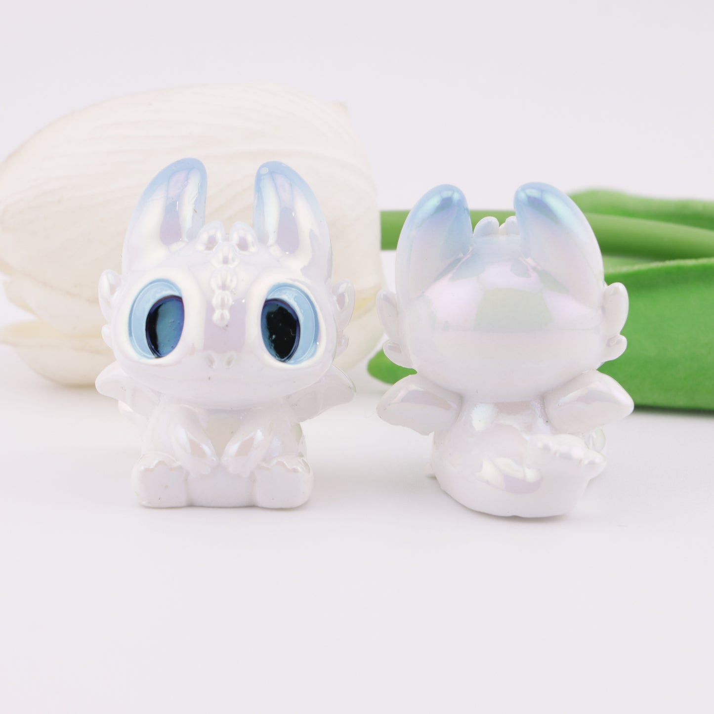FS6113- Little Flying Dragon Resin Beads