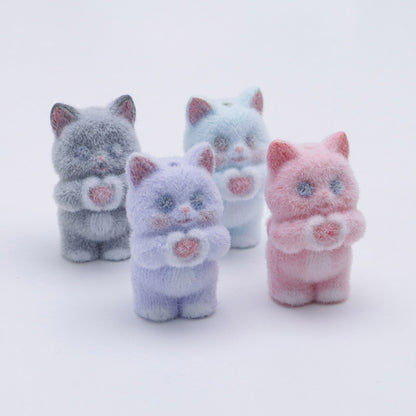 FS5209- Cat Holding A Loving Heart Flocked Three-Dimensional Beads