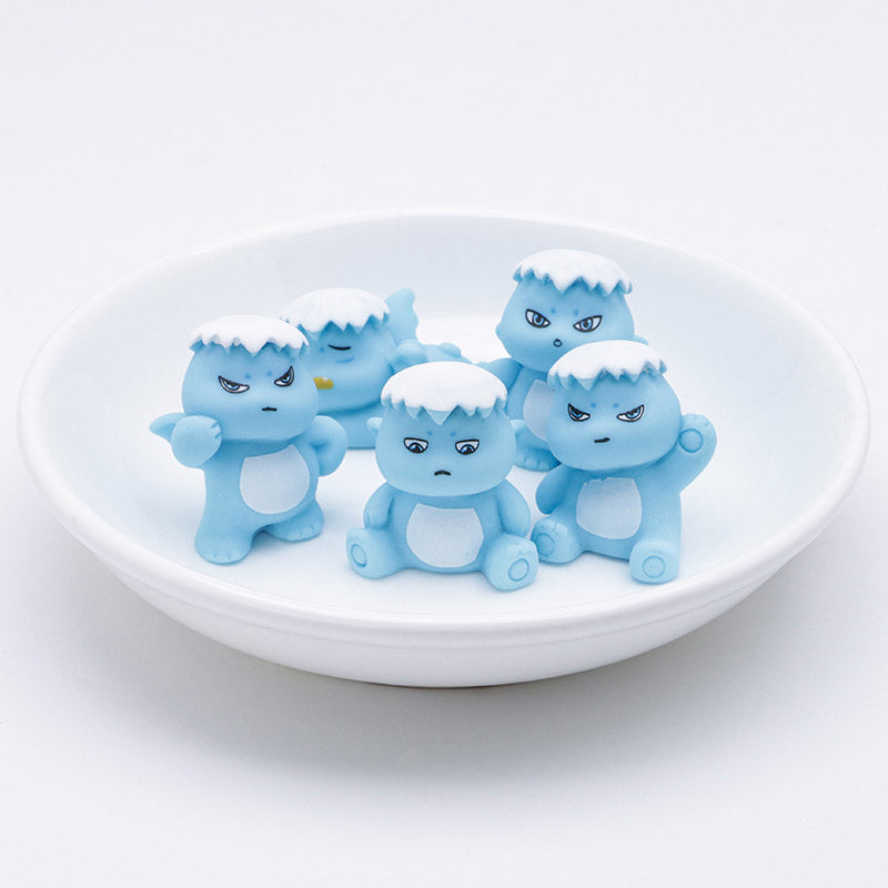 FS4887- Three - Dimensional Mini Snow - Topped Milk Dragon Pen Toppers