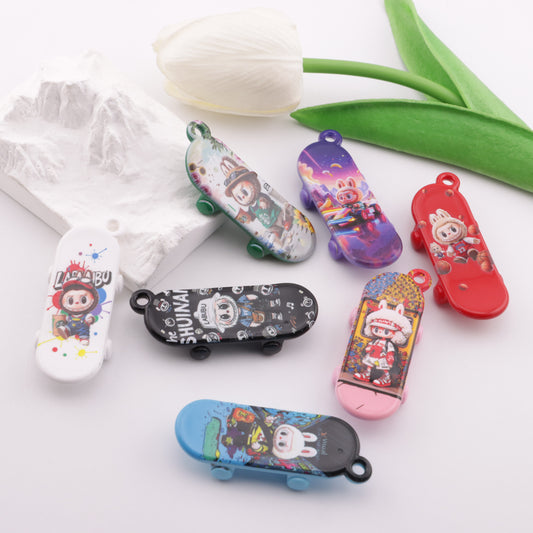FS6287- Labubu Skateboard Pendant