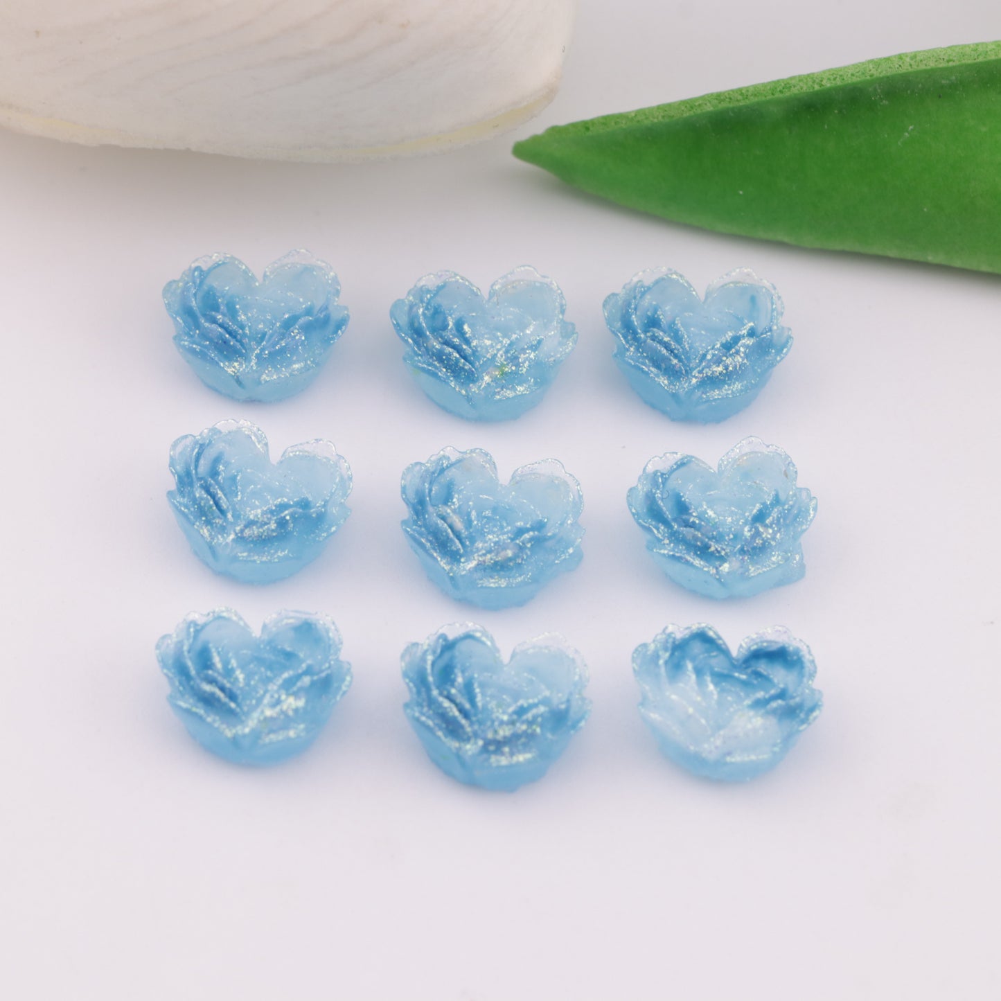FS6300- About 9×10mm Luminous Heart Charms Glow-In-The-Dark Heart Embedded Flower Patches