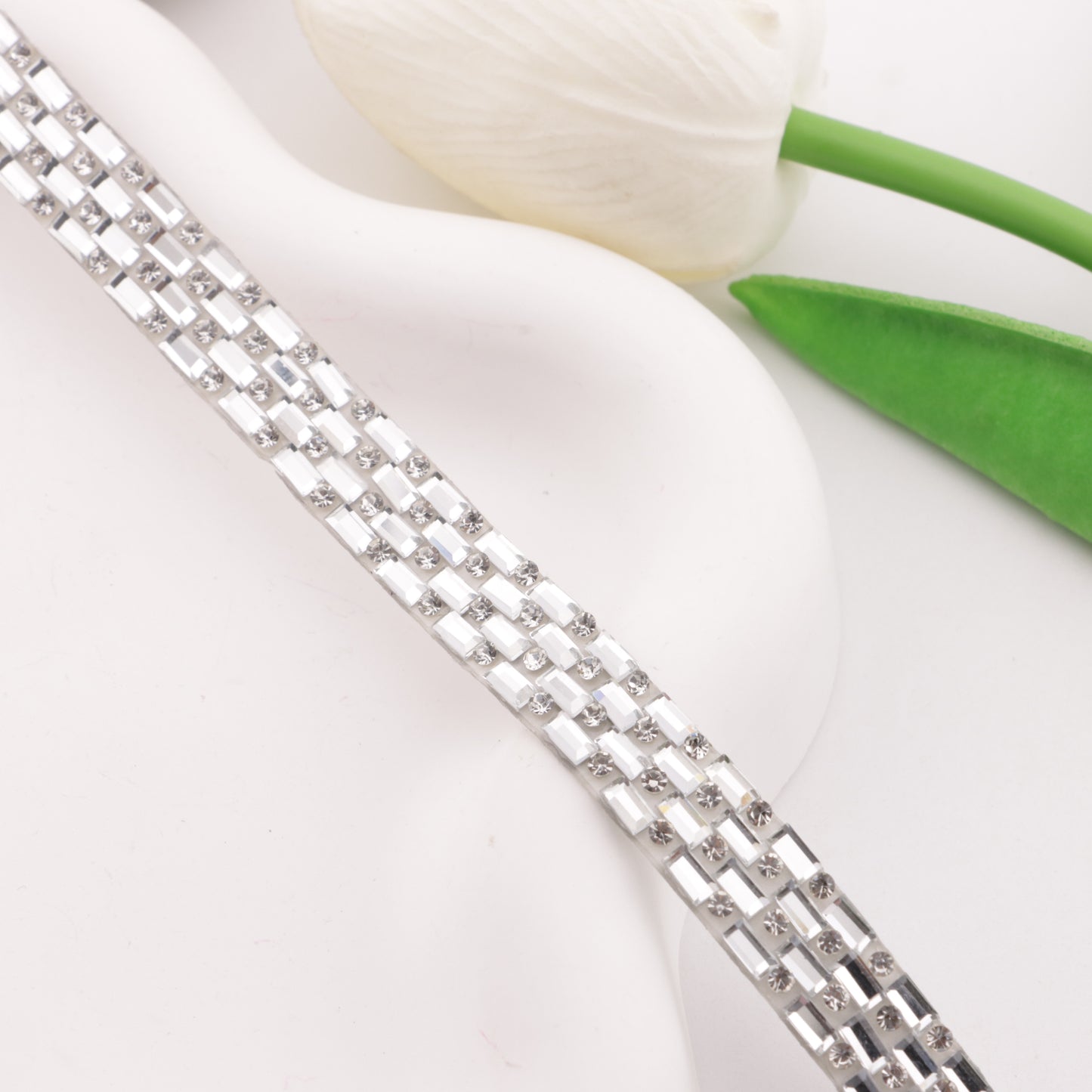 FS5564- 0.9 Cm Wide Glass Rhinestone Tape (3 Meters Long)