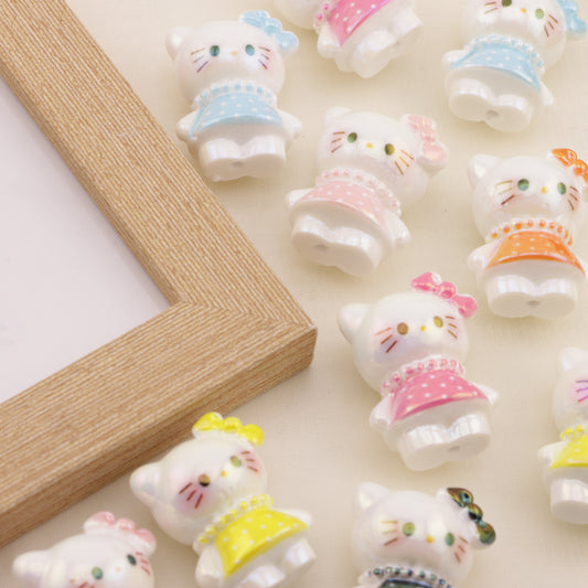 FS6465- Approximately 28×20Mm Three-Dimensional HK Resin Beads