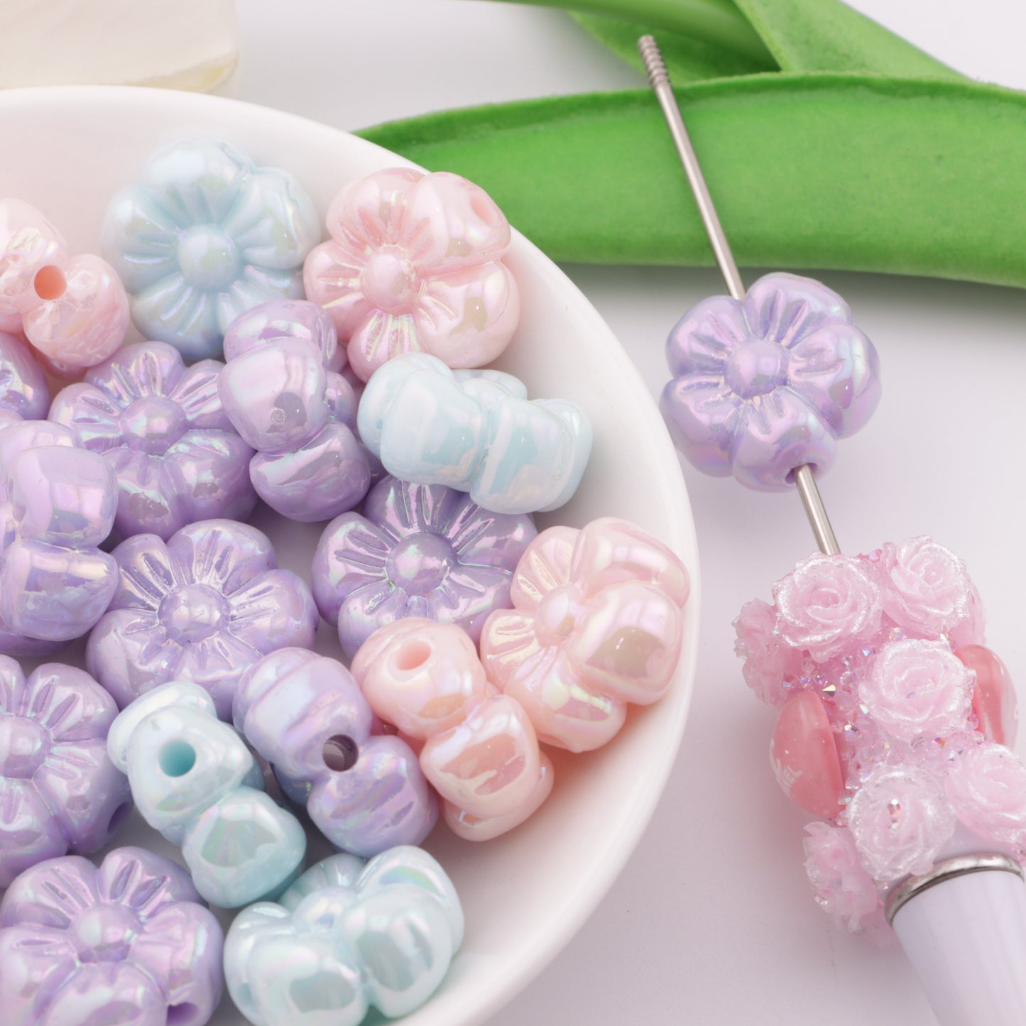 FS4204- 19mm Flower Beads
